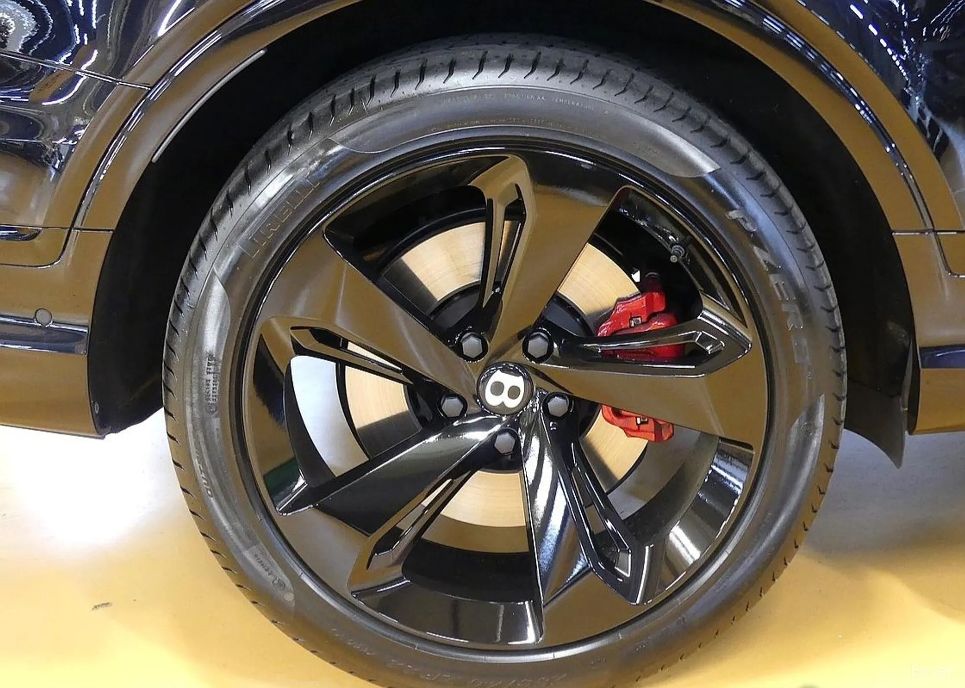 Bentley Bentayga превью 19