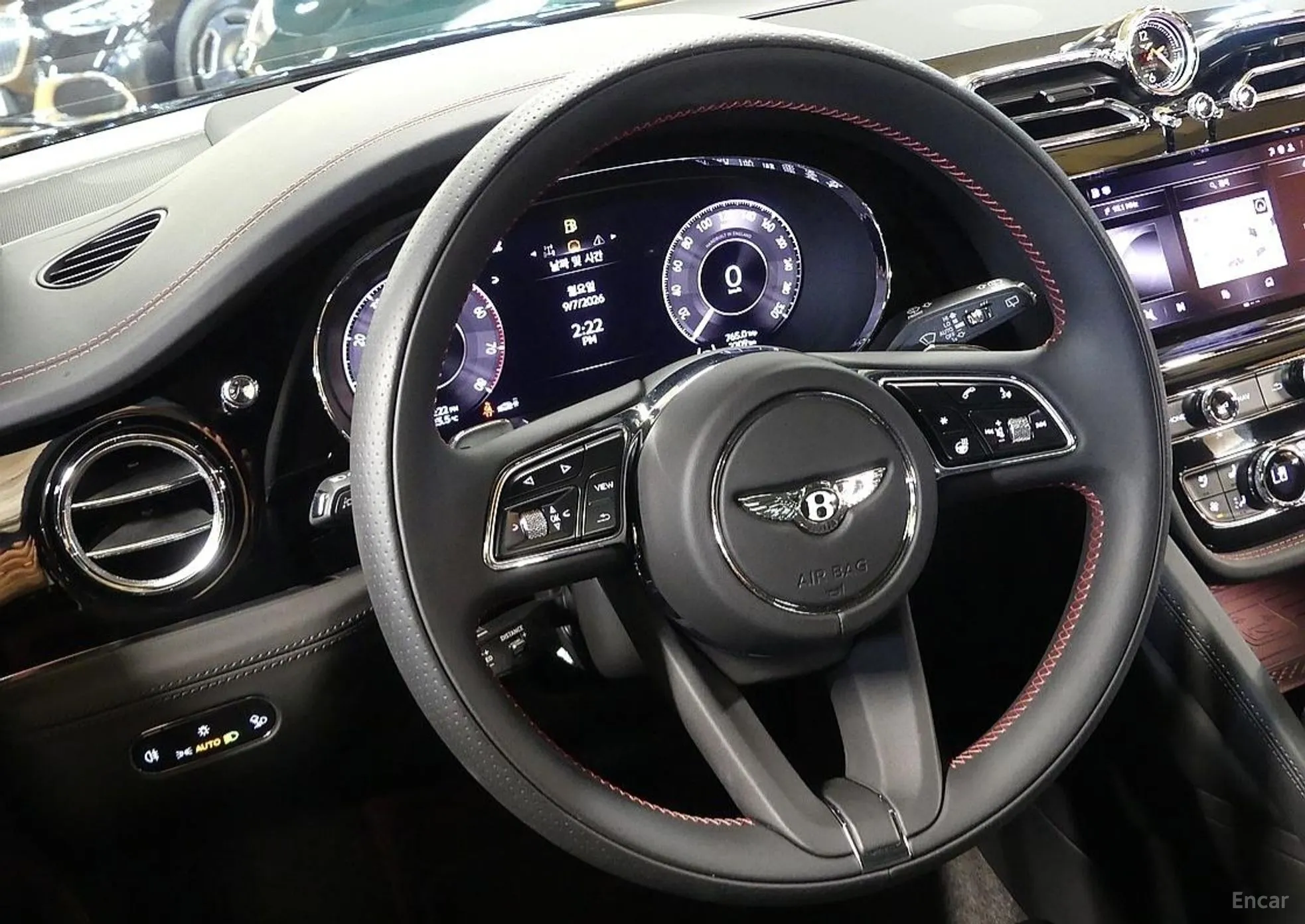 Bentley Bentayga превью 6