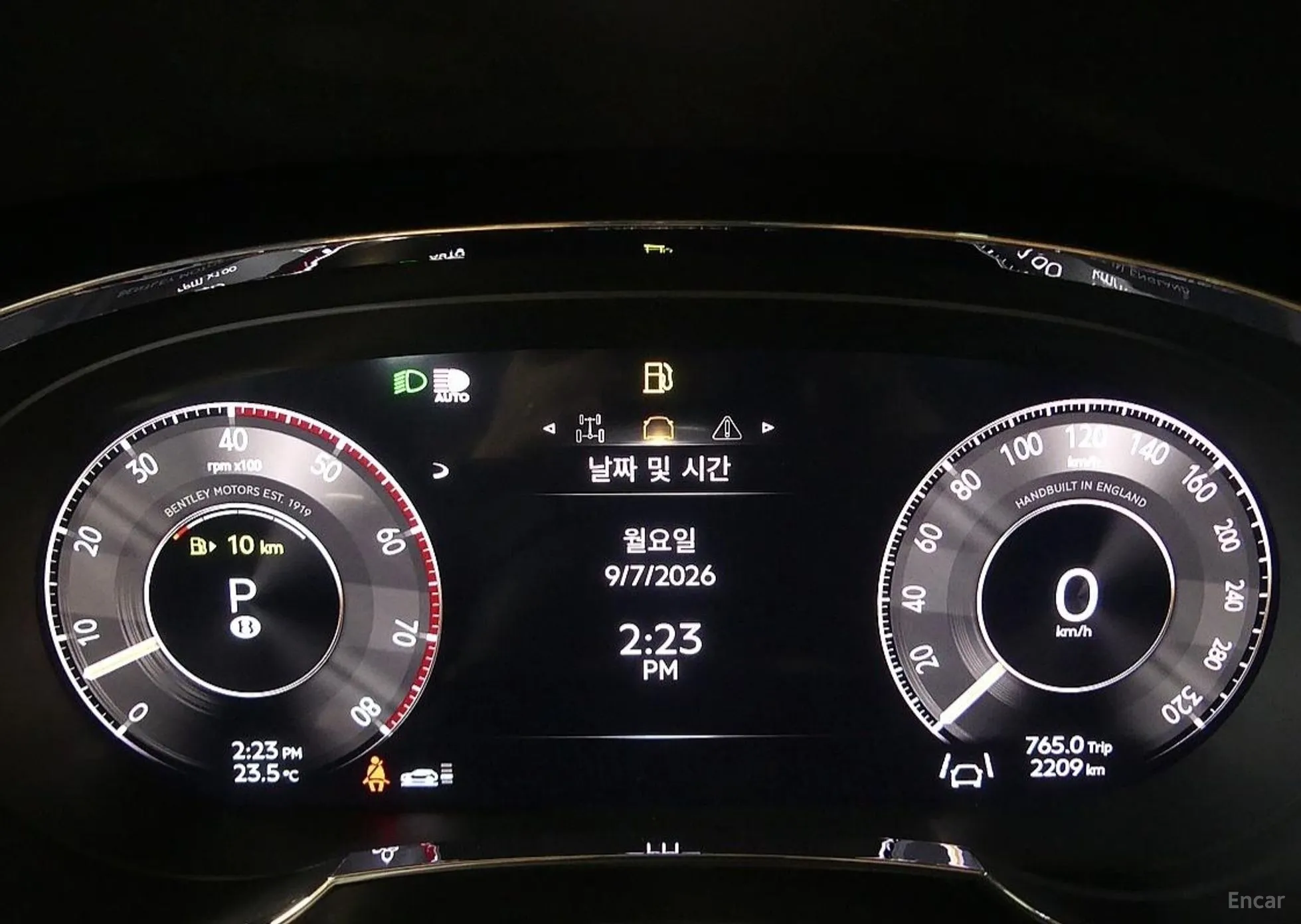 Bentley Bentayga превью 7