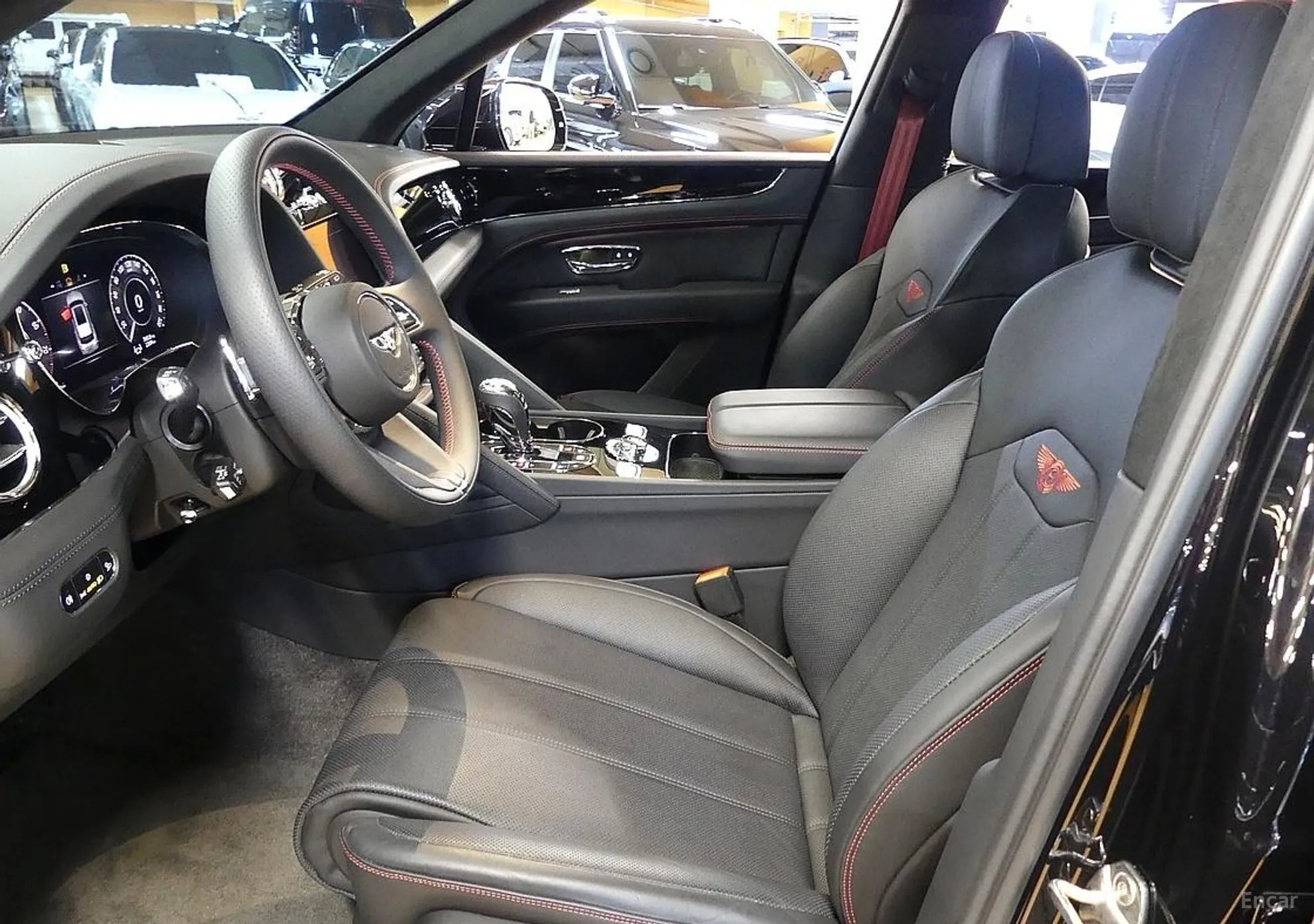 Bentley Bentayga превью 8