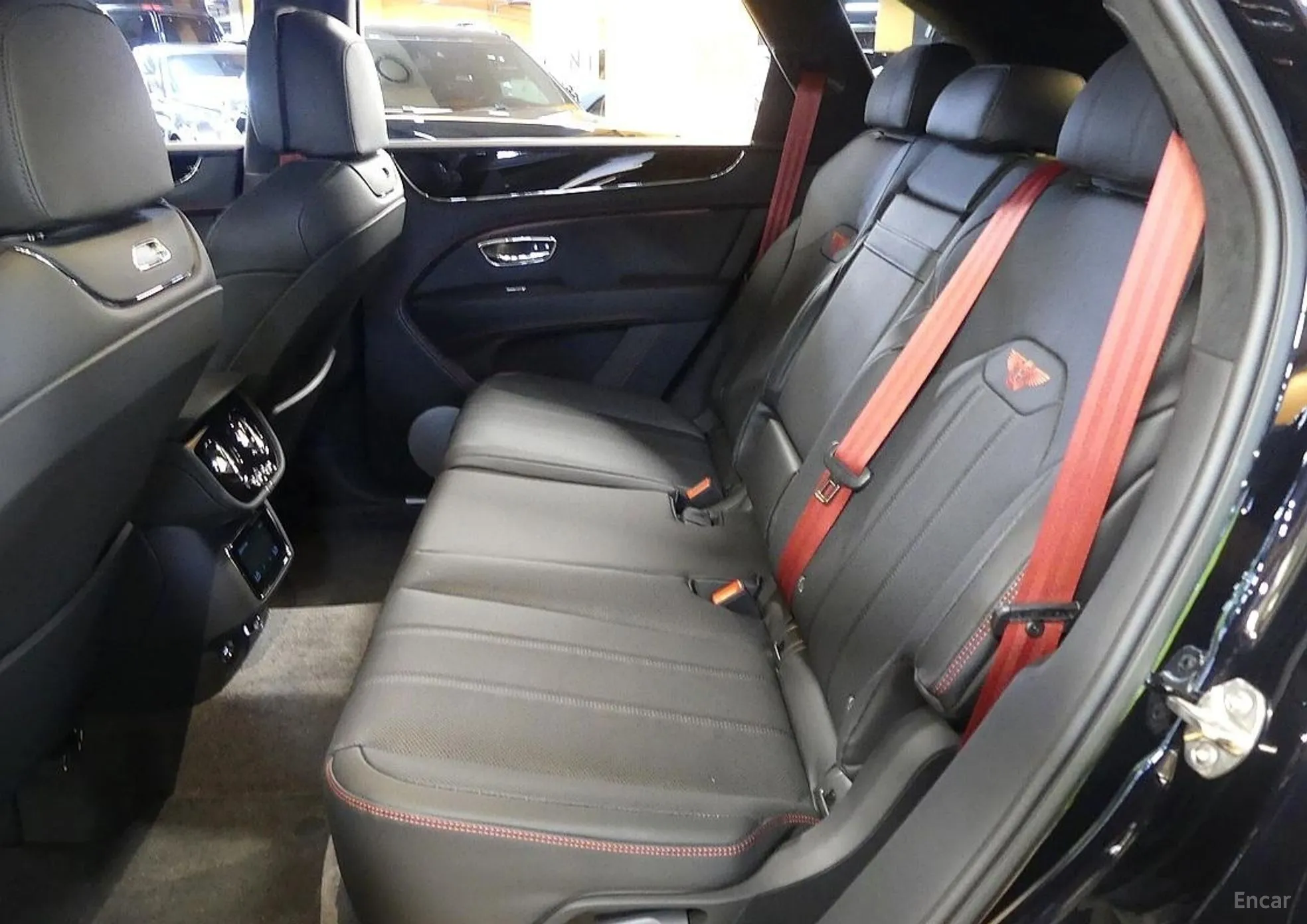 Bentley Bentayga превью 9