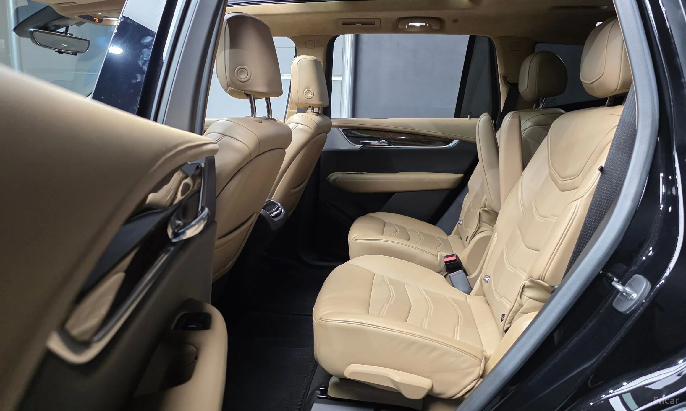 Cadillac XT6 превью 12