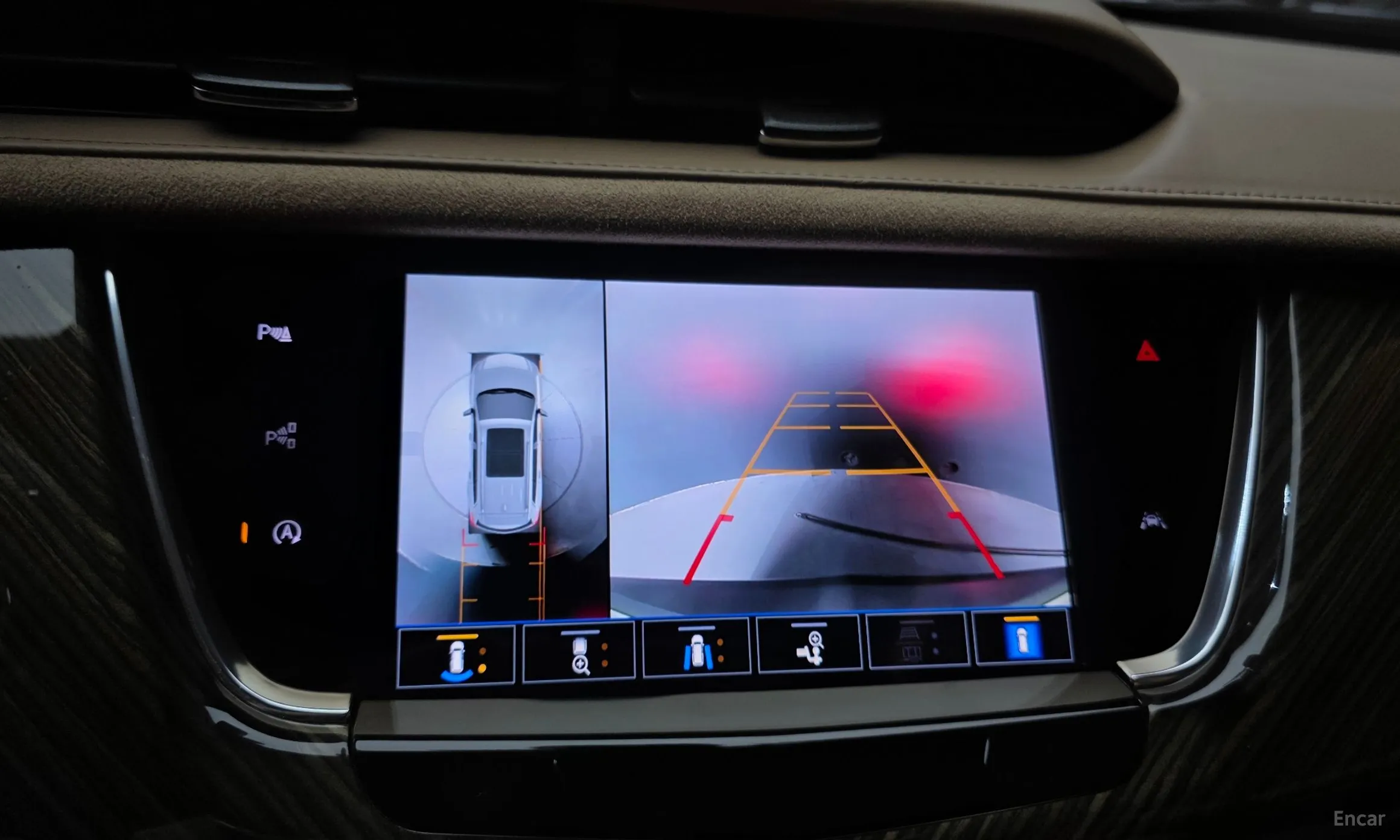 Cadillac XT6 превью 14