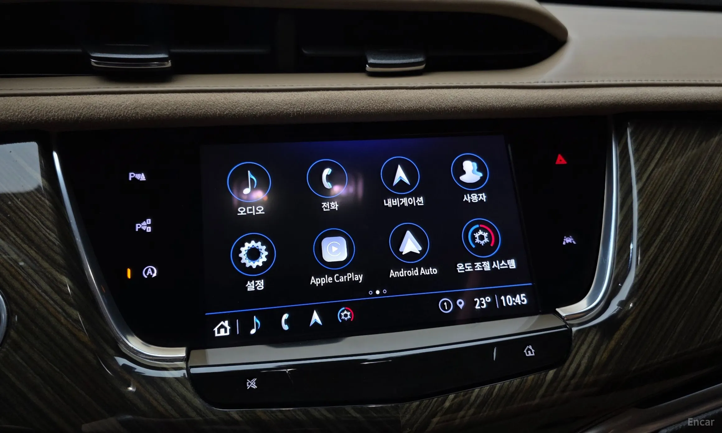 Cadillac XT6 превью 16