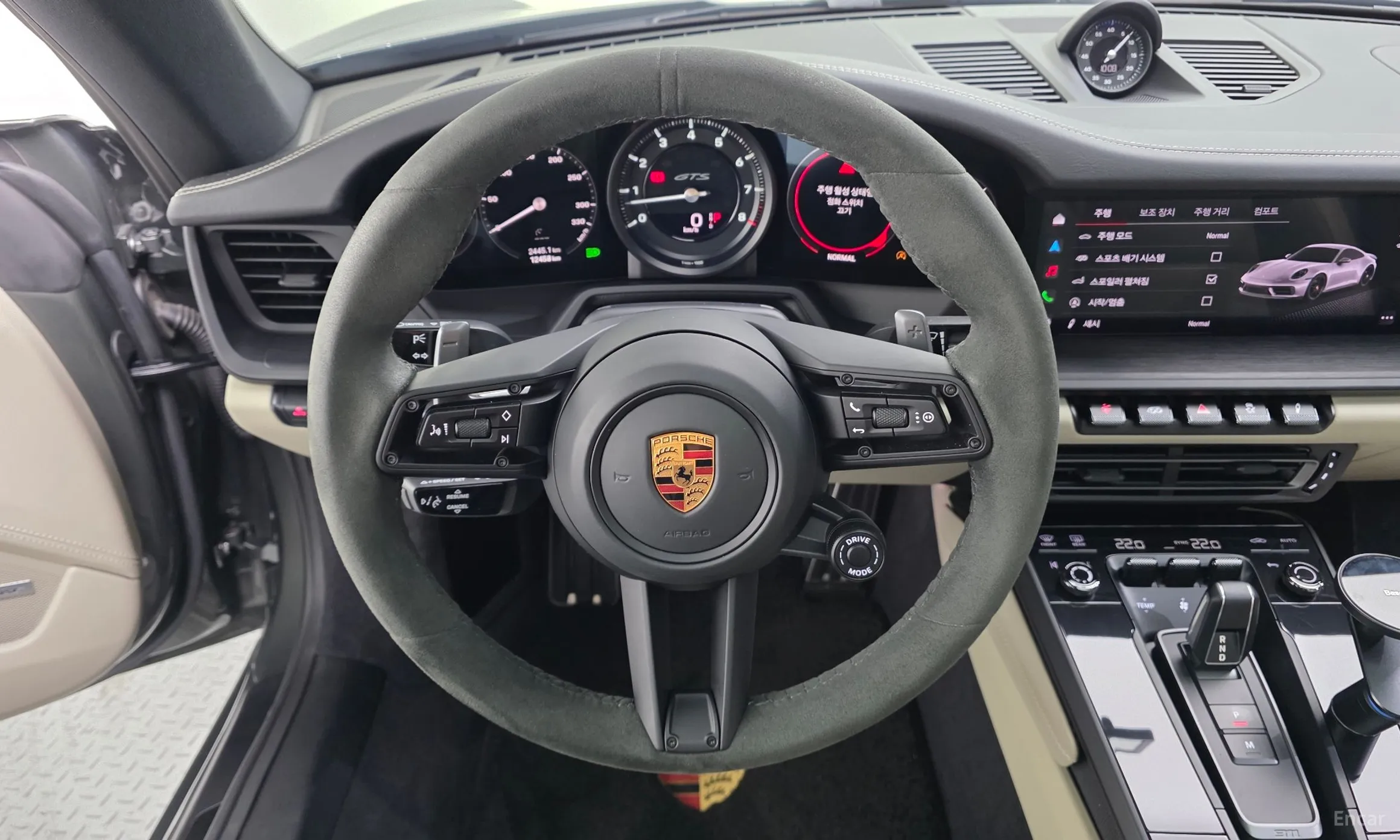 Porsche 911 (992) превью 13