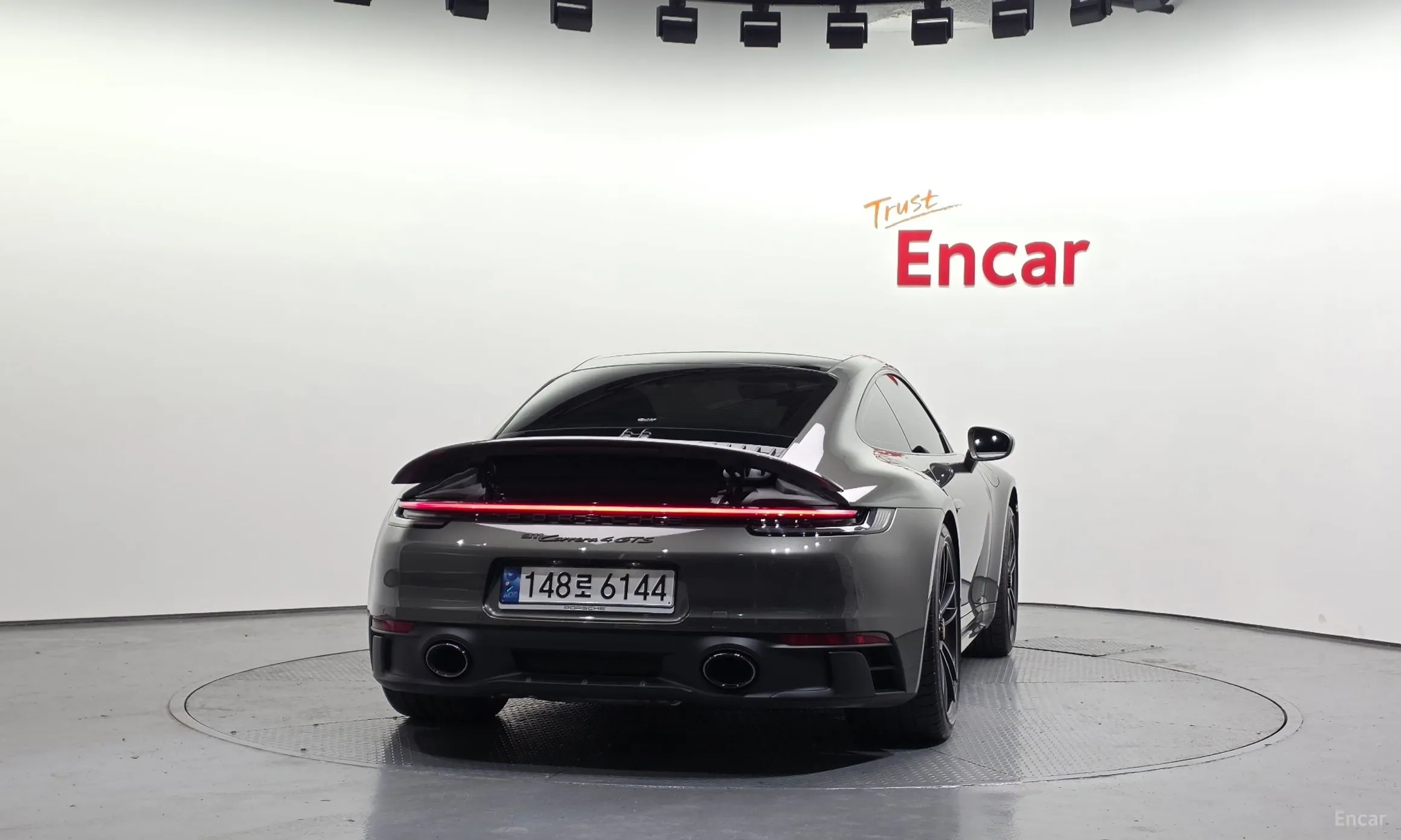 Porsche 911 (992) превью 4