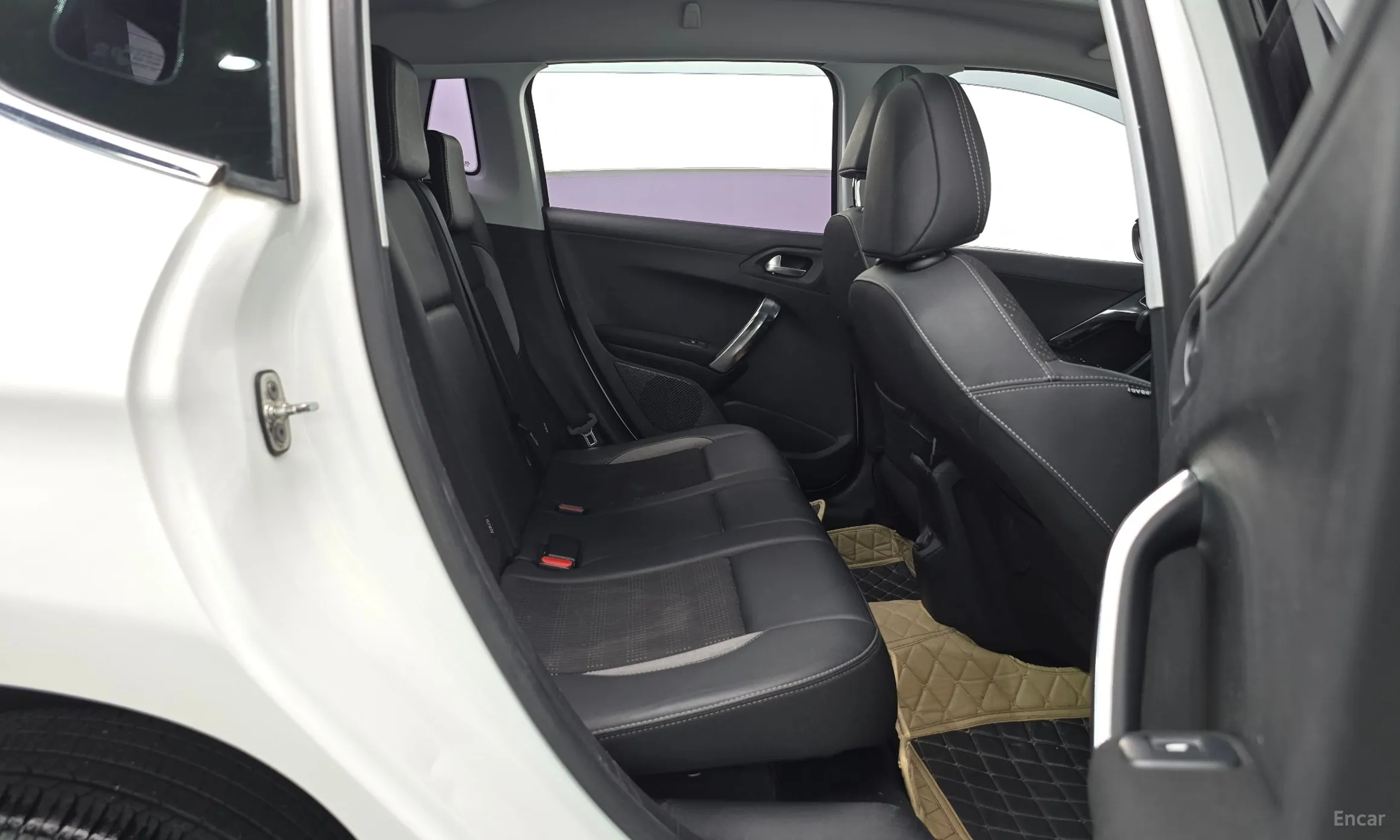 Peugeot 2008. превью 12