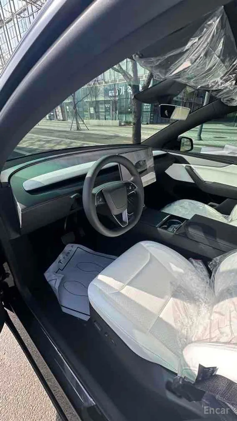 Tesla Model Y превью 10