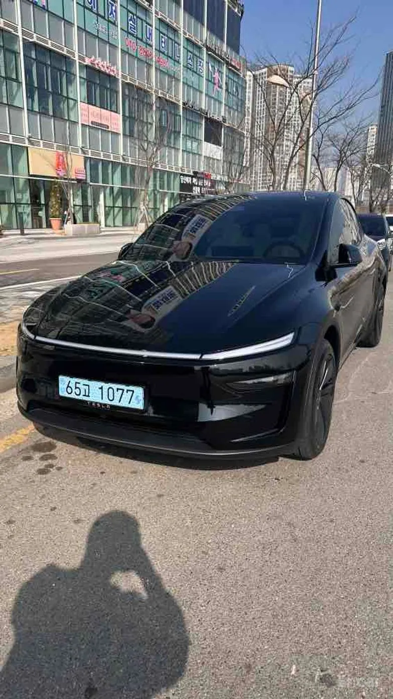 Tesla Model Y превью 5