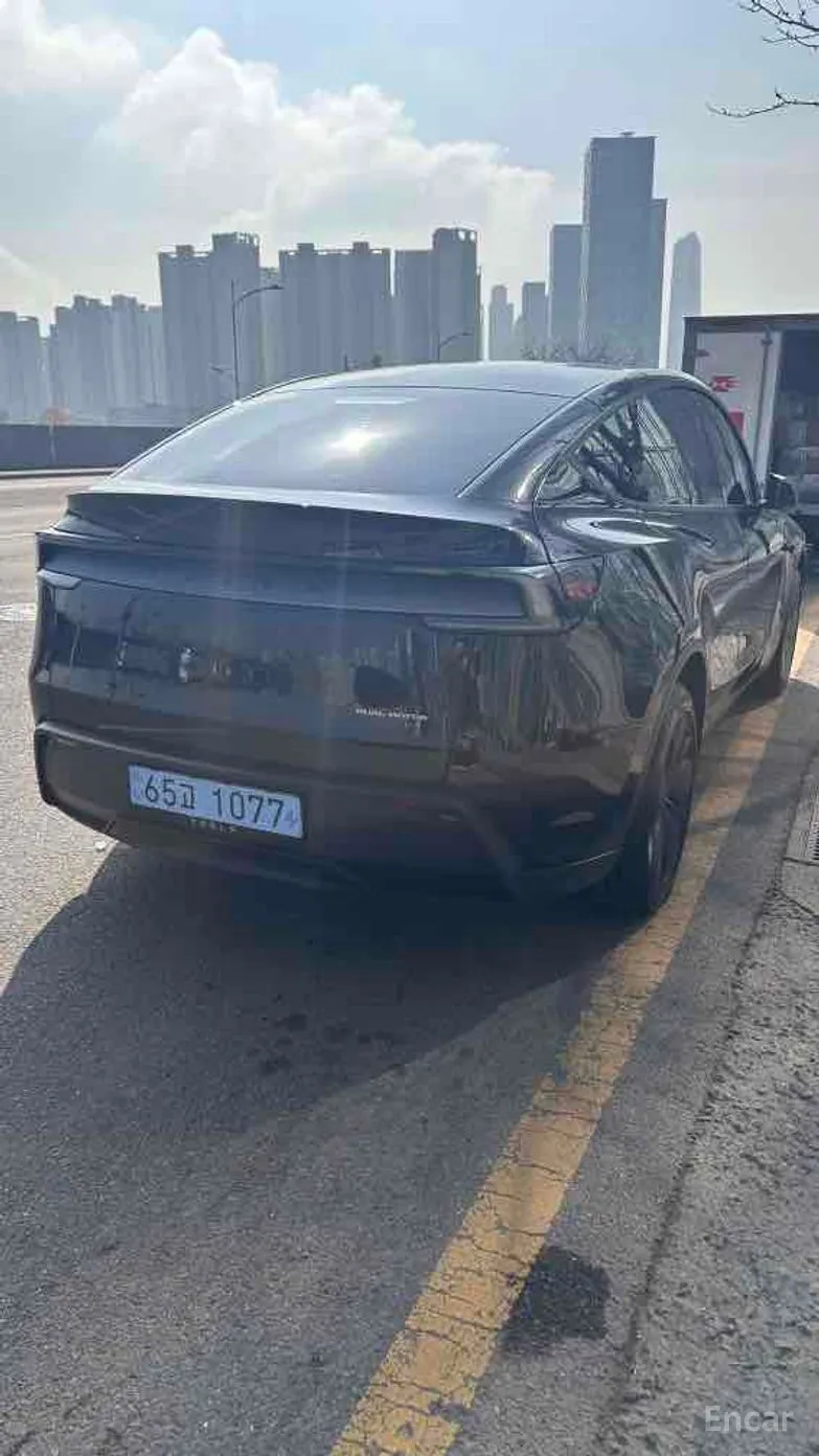 Tesla Model Y превью 7