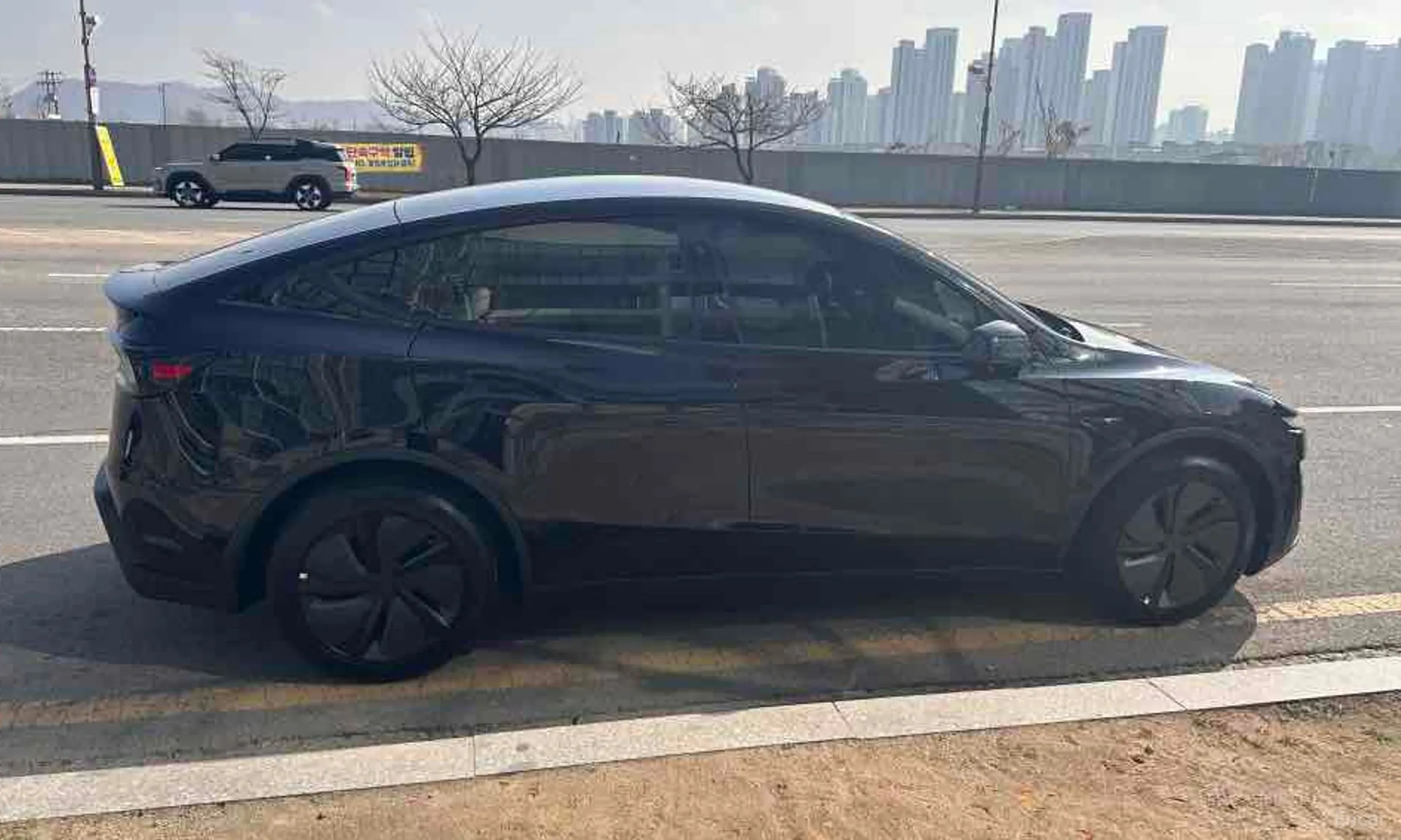 Tesla Model Y превью 8