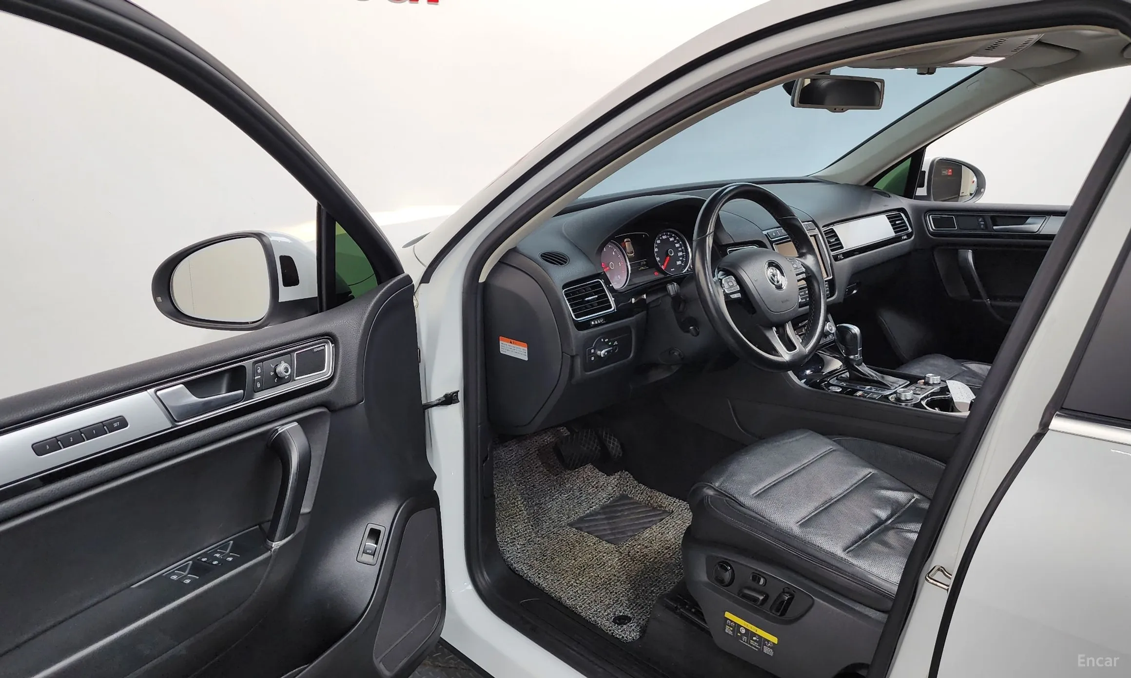 Volkswagen New Touareg превью 10