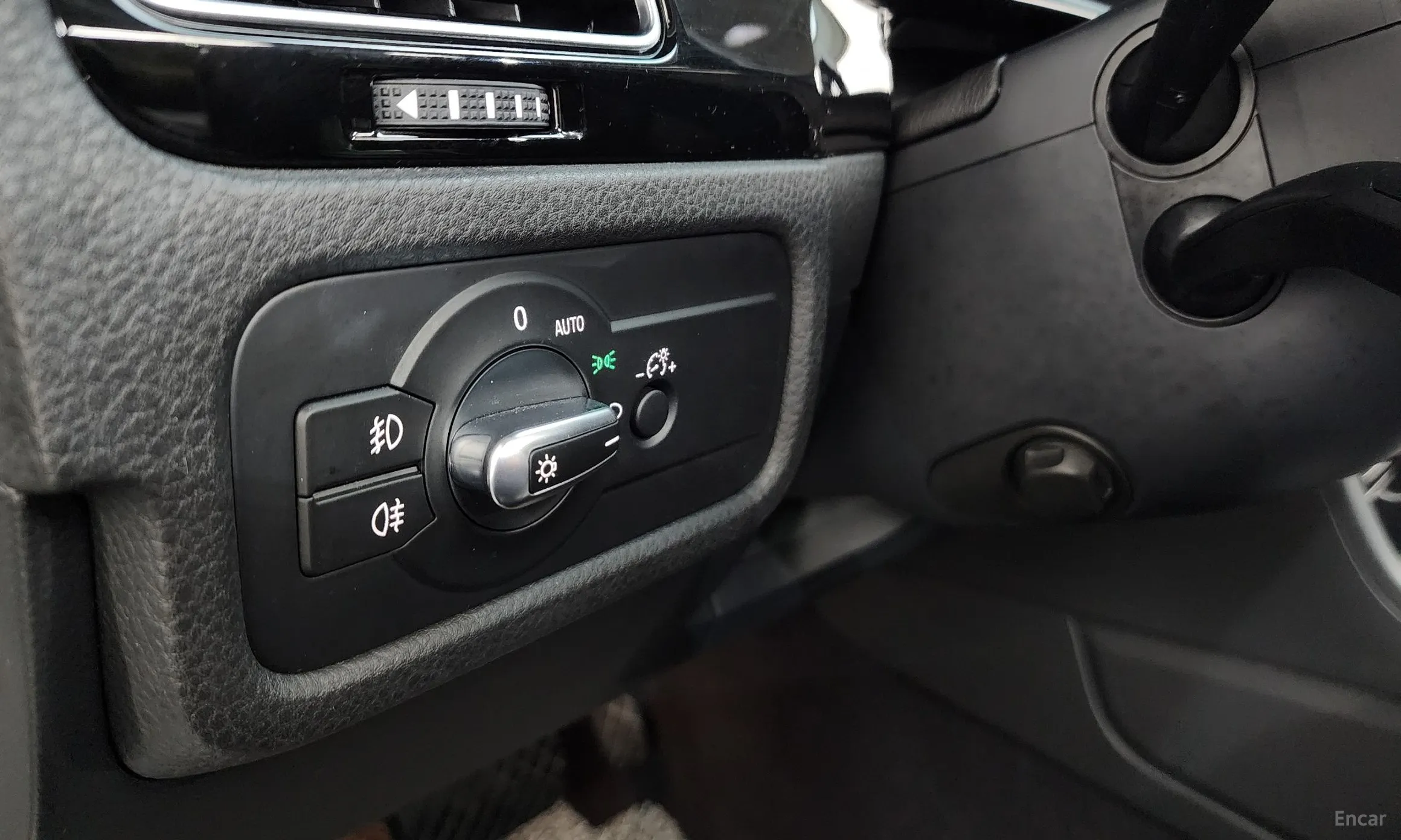 Volkswagen New Touareg превью 18