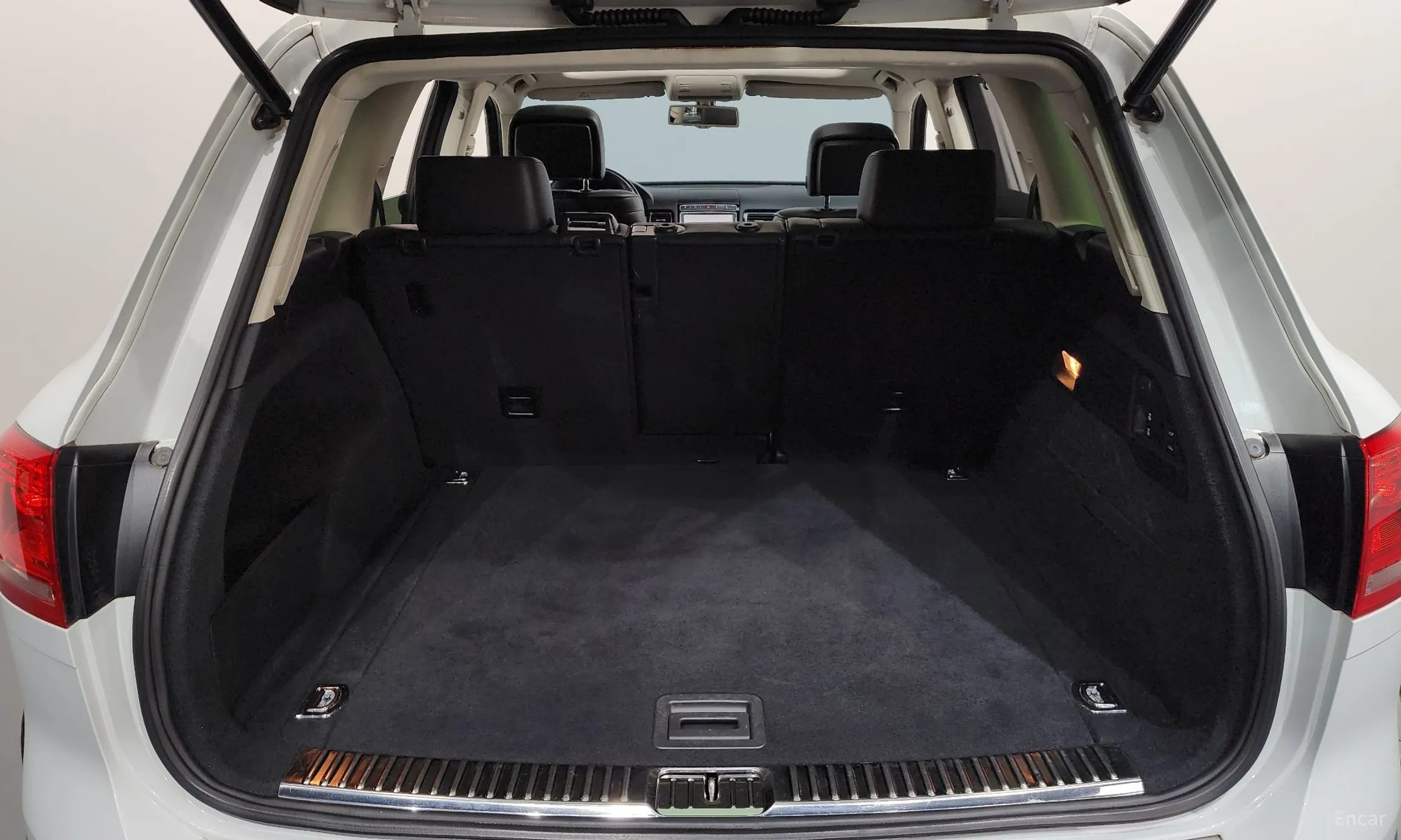 Volkswagen New Touareg превью 20