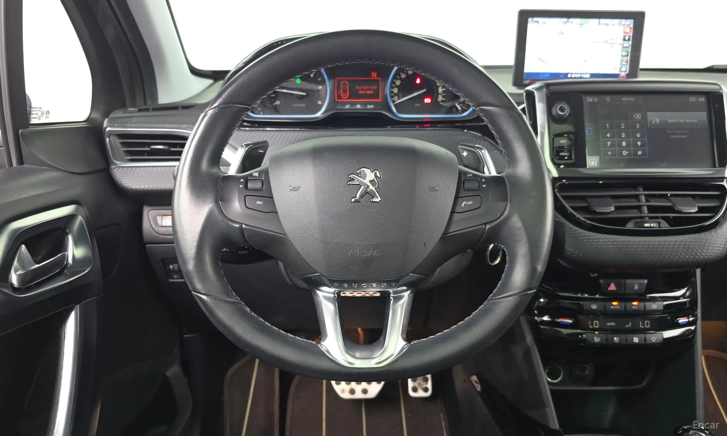 Peugeot 2008. превью 13