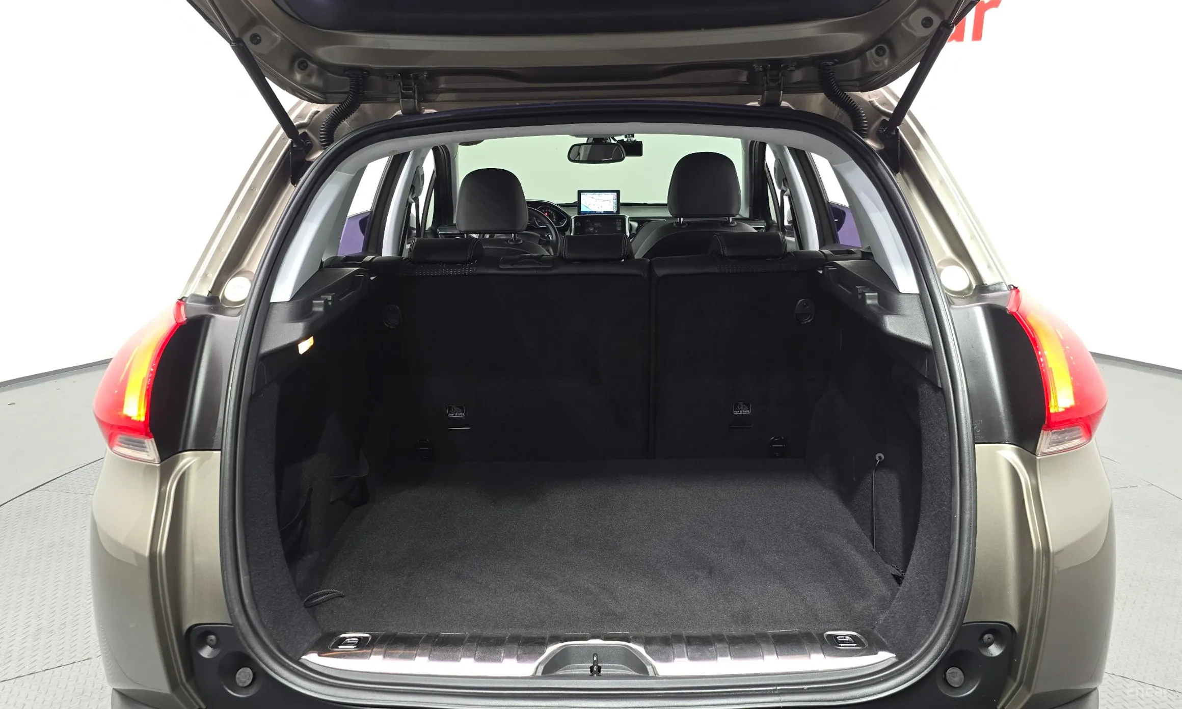 Peugeot 2008. превью 19