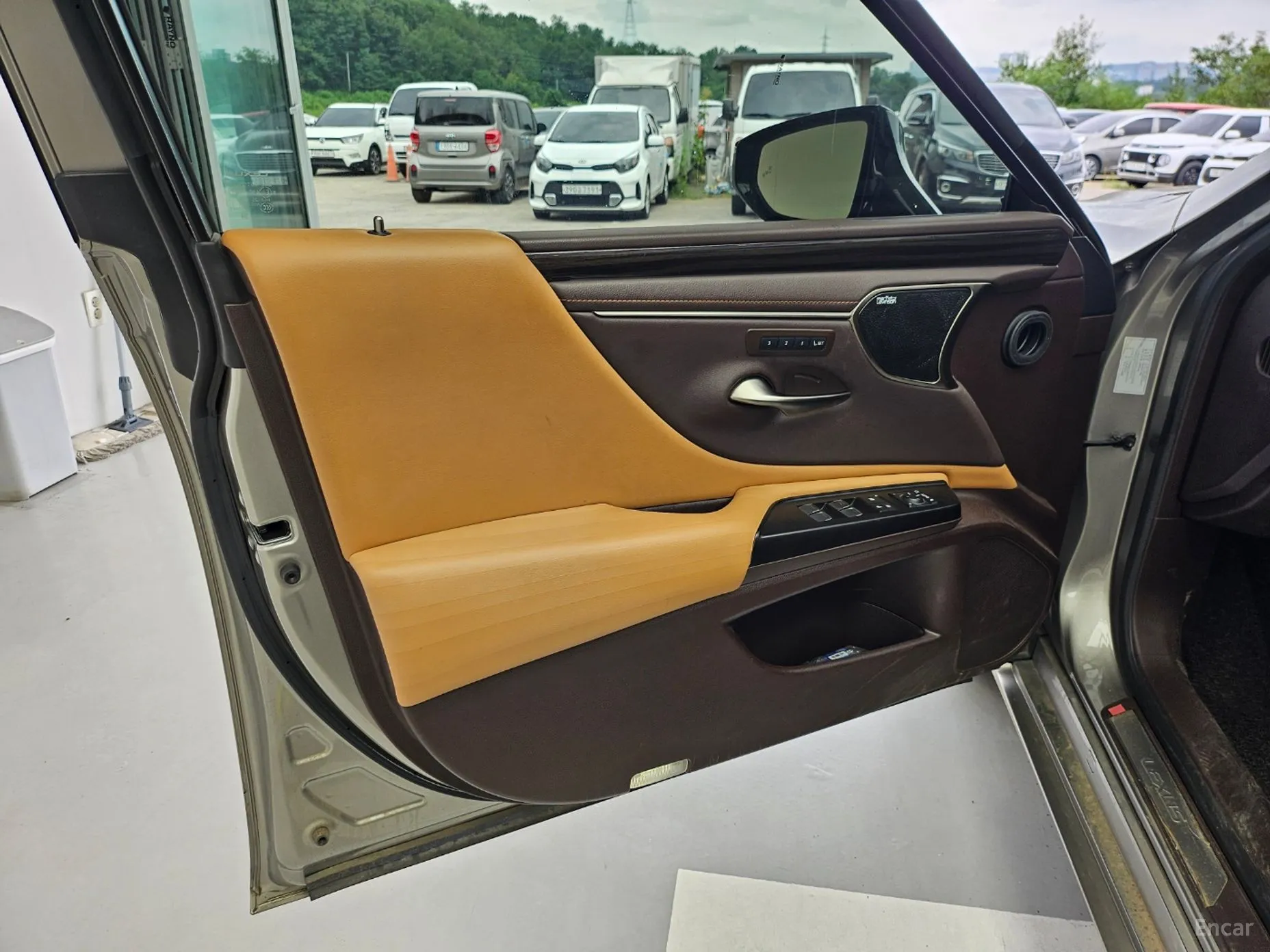 Lexus ES300h 7th Generation превью 13