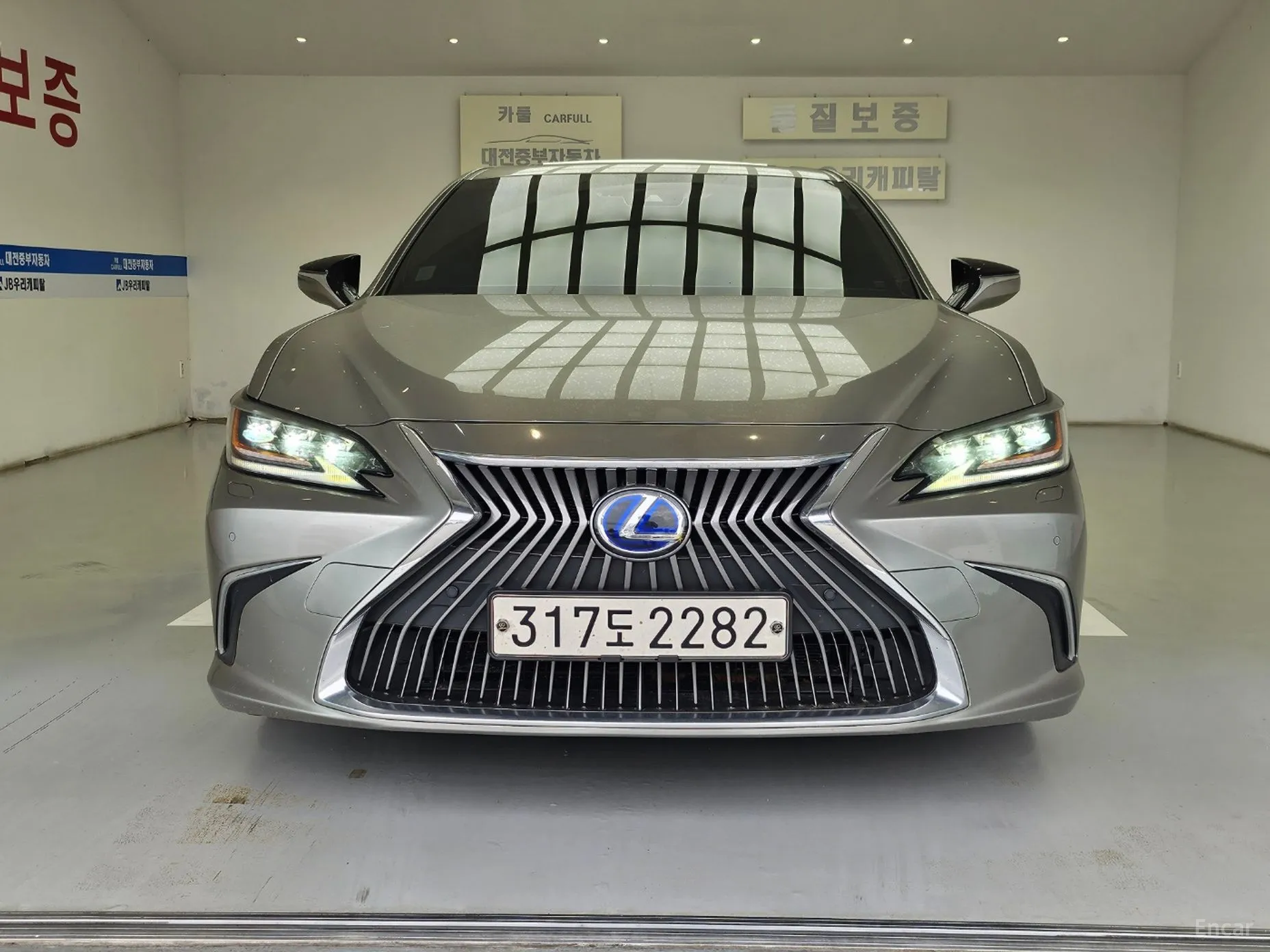 Lexus ES300h 7th Generation превью 4