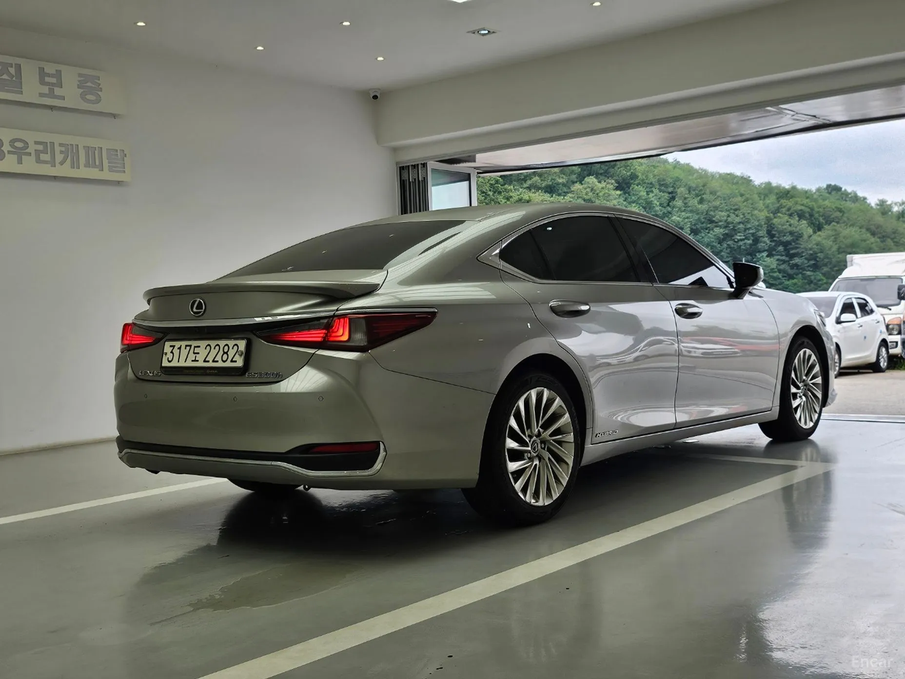 Lexus ES300h 7th Generation превью 5