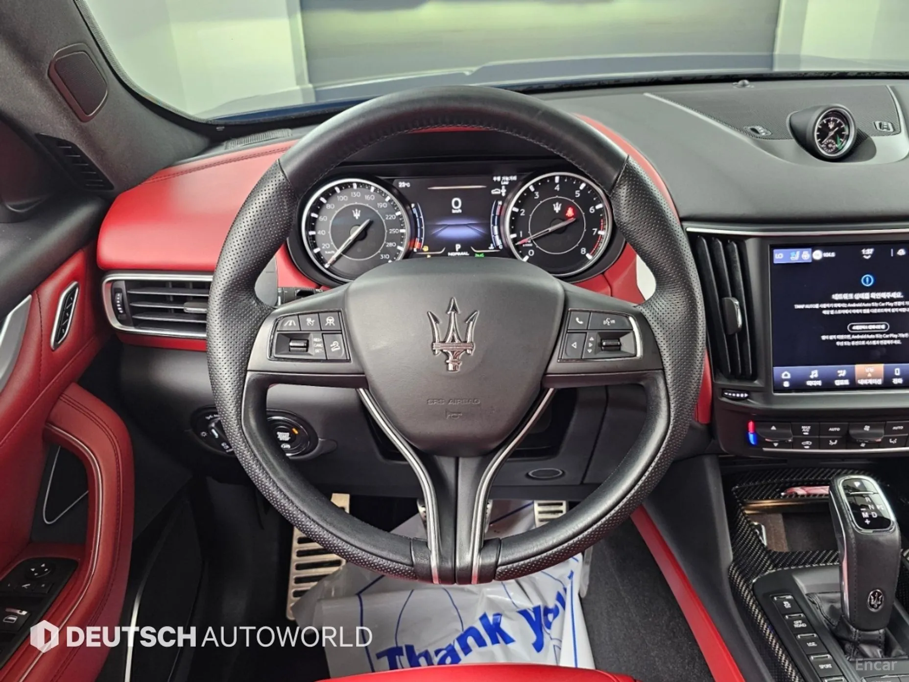 Maserati Levante превью 14