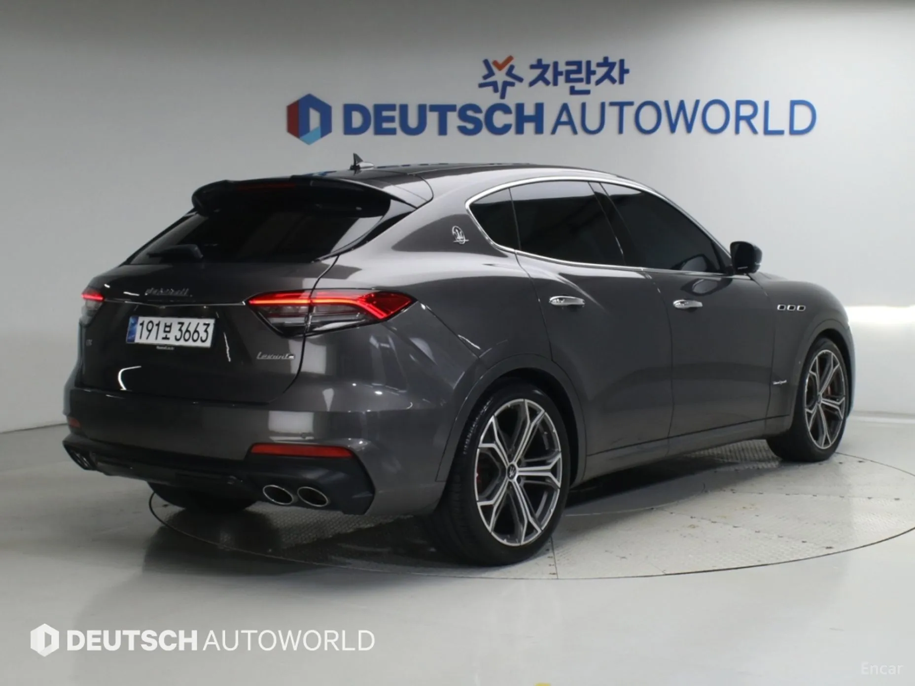 Maserati Levante превью 3