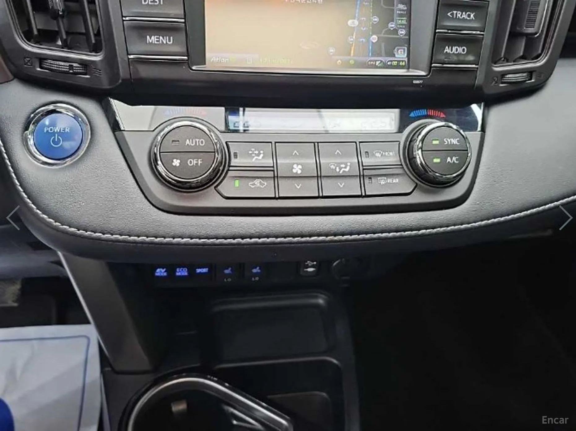 Toyota RAV4 превью 11