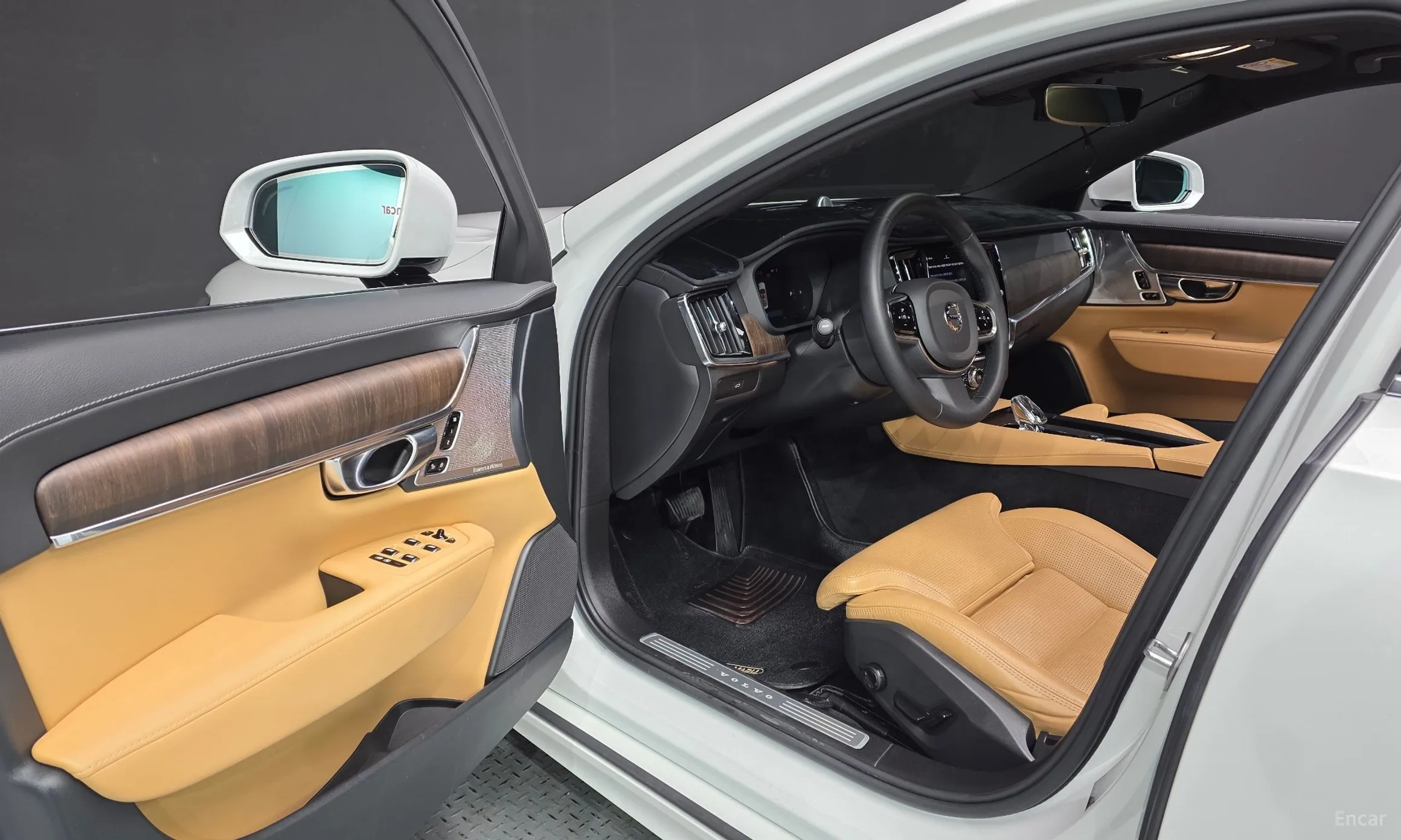 Volvo S90 превью 10