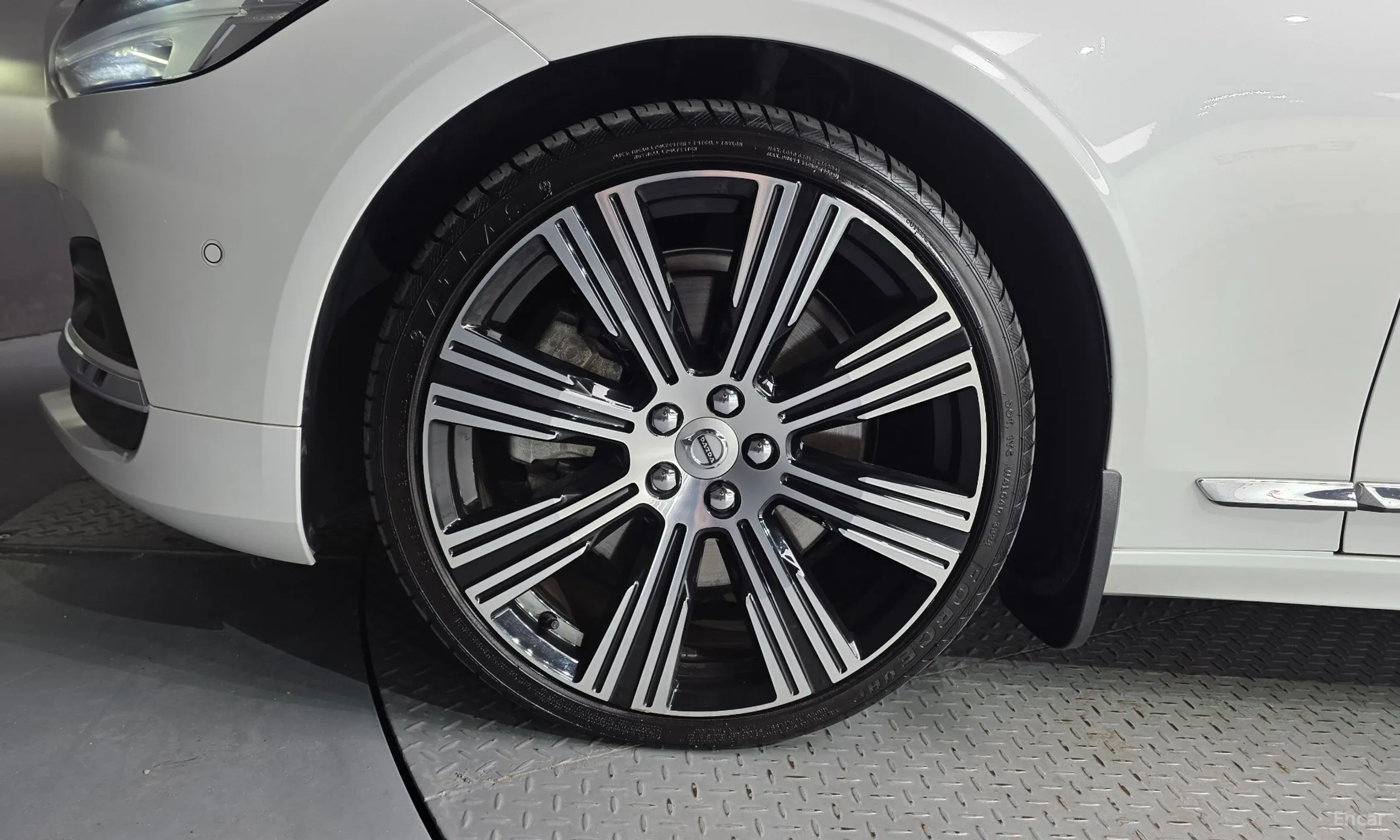 Volvo S90 превью 5