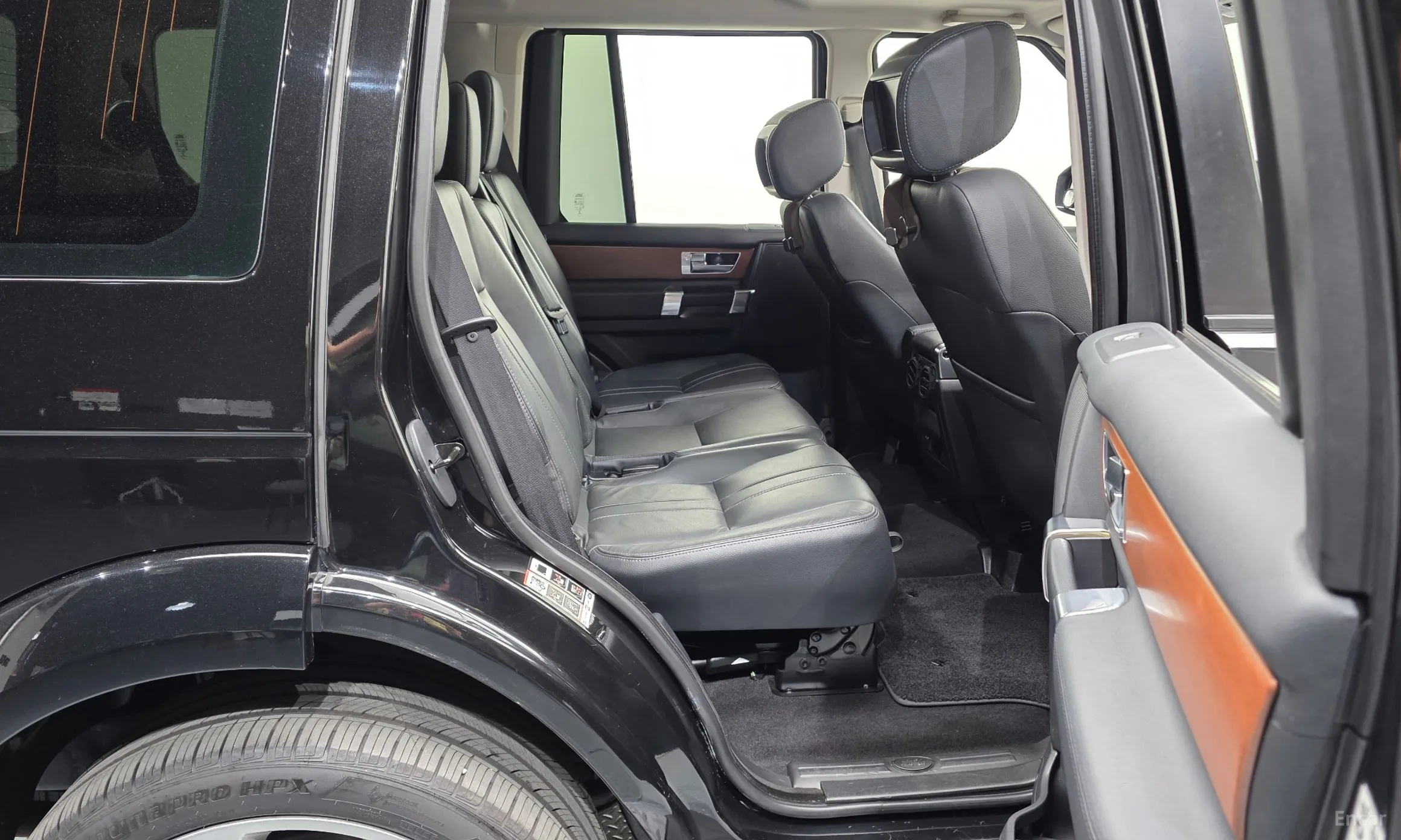 Land Rover Discovery 4 превью 12