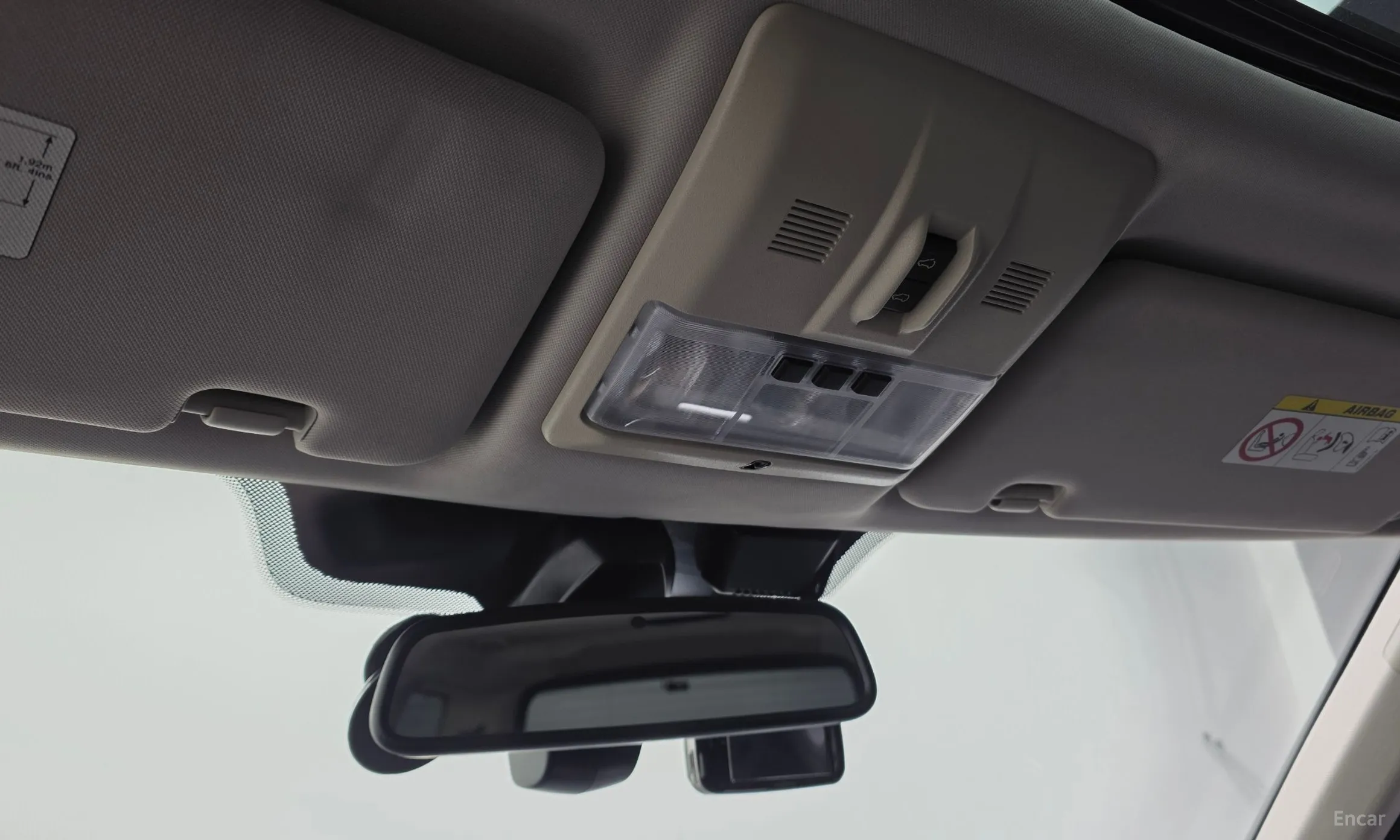 Land Rover Discovery 4 превью 17