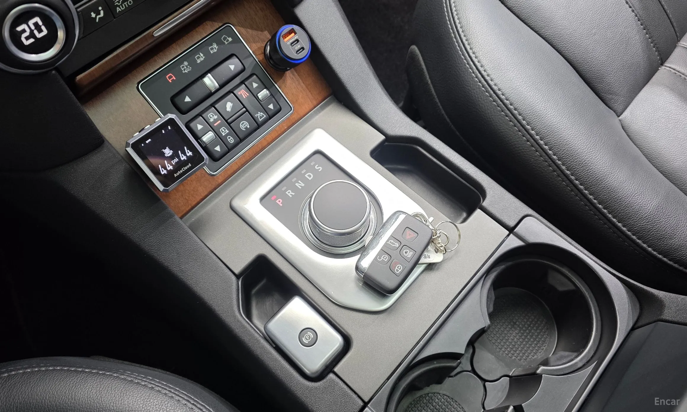 Land Rover Discovery 4 превью 9