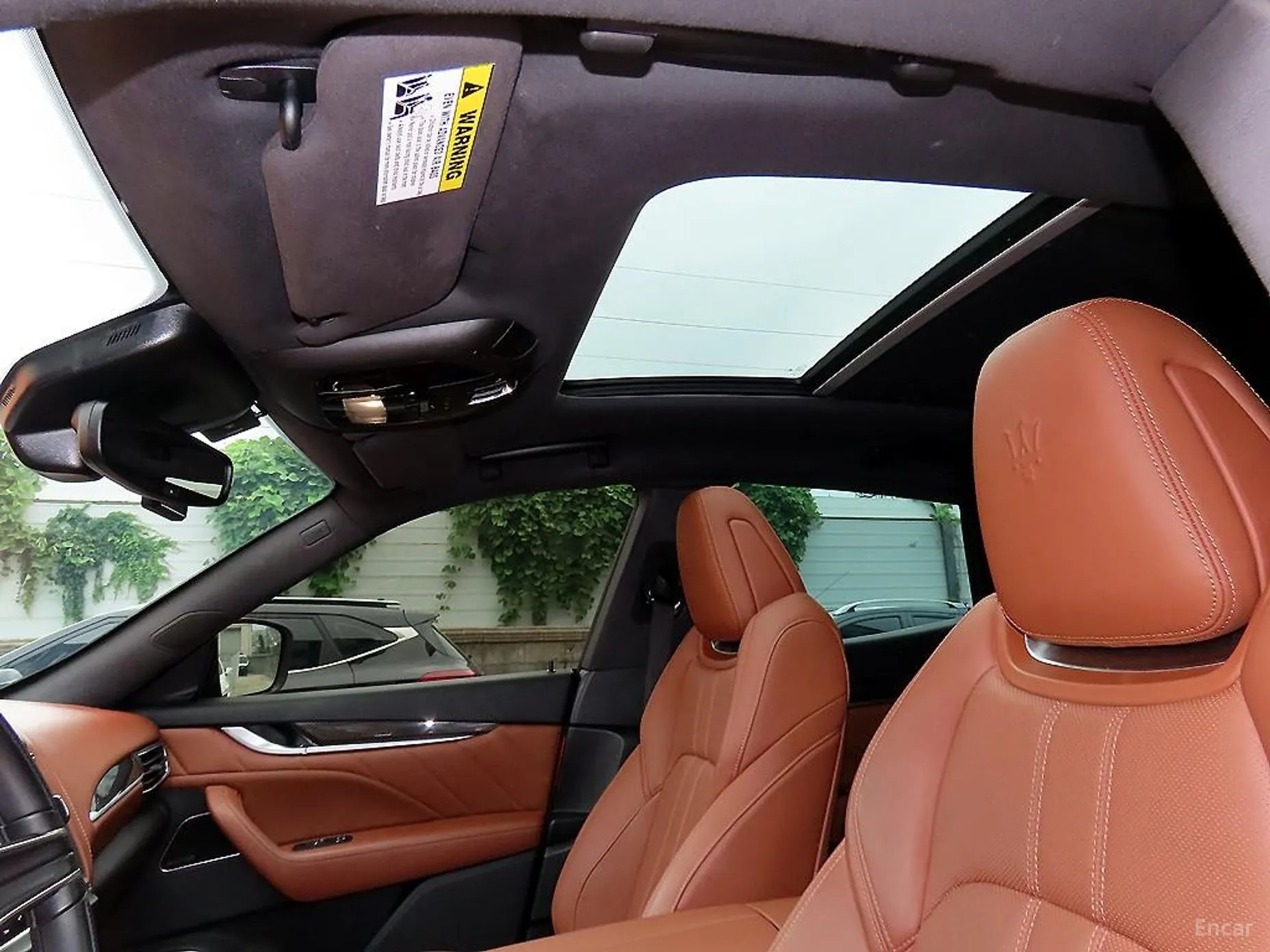 Maserati Levante превью 16