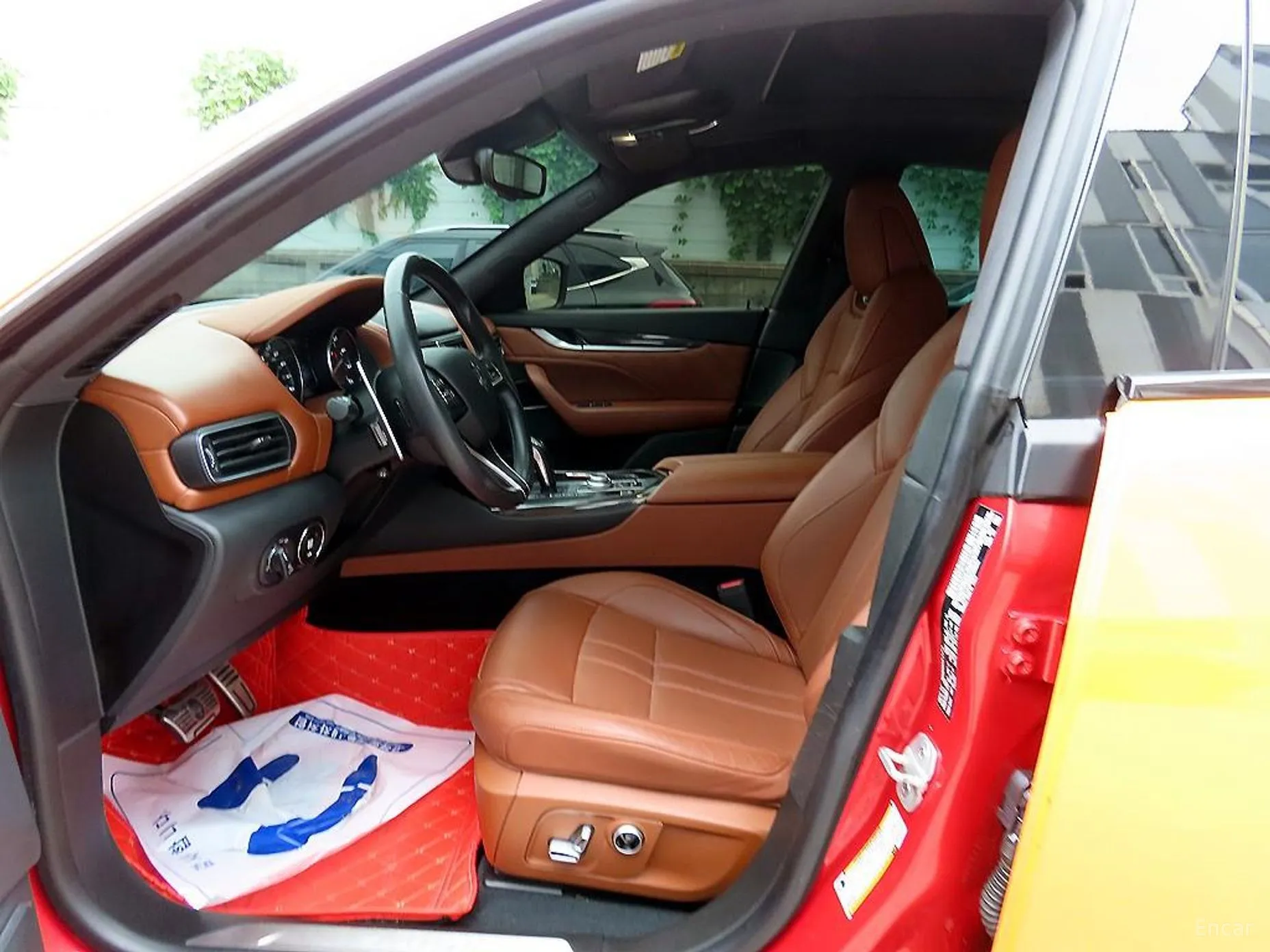 Maserati Levante превью 5