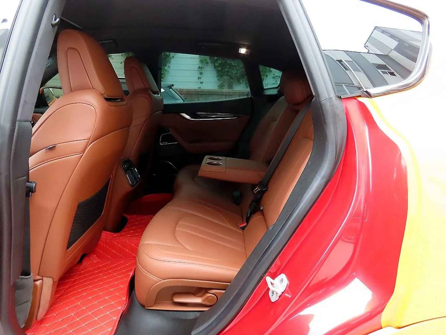Maserati Levante превью 6