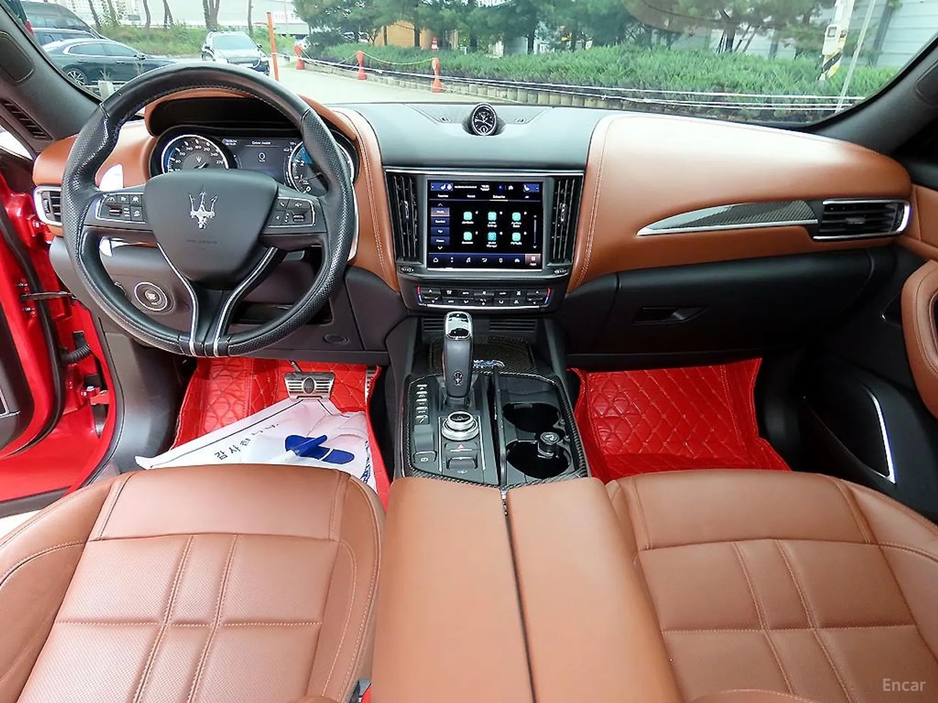 Maserati Levante превью 7