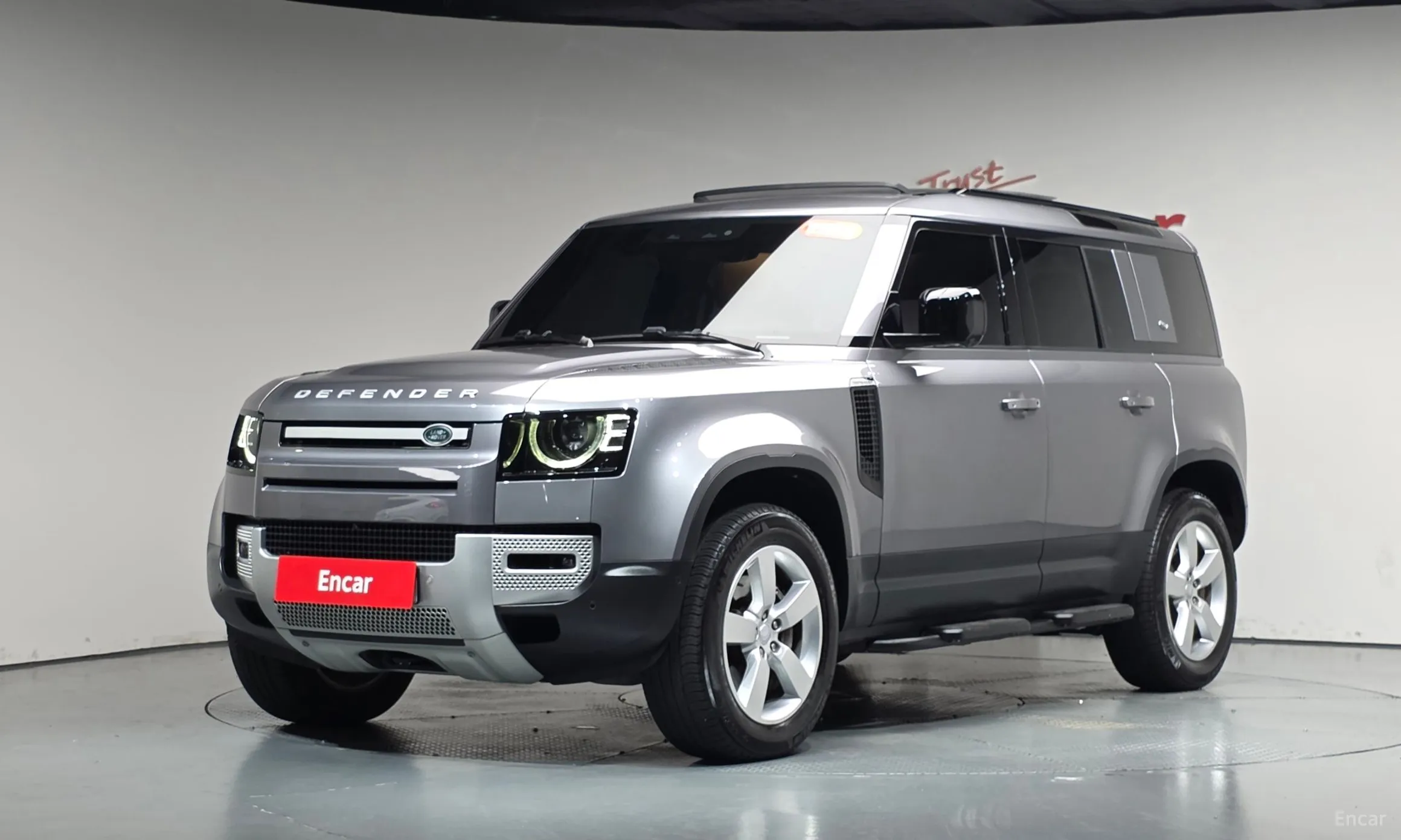 Land Rover Defender (L663)