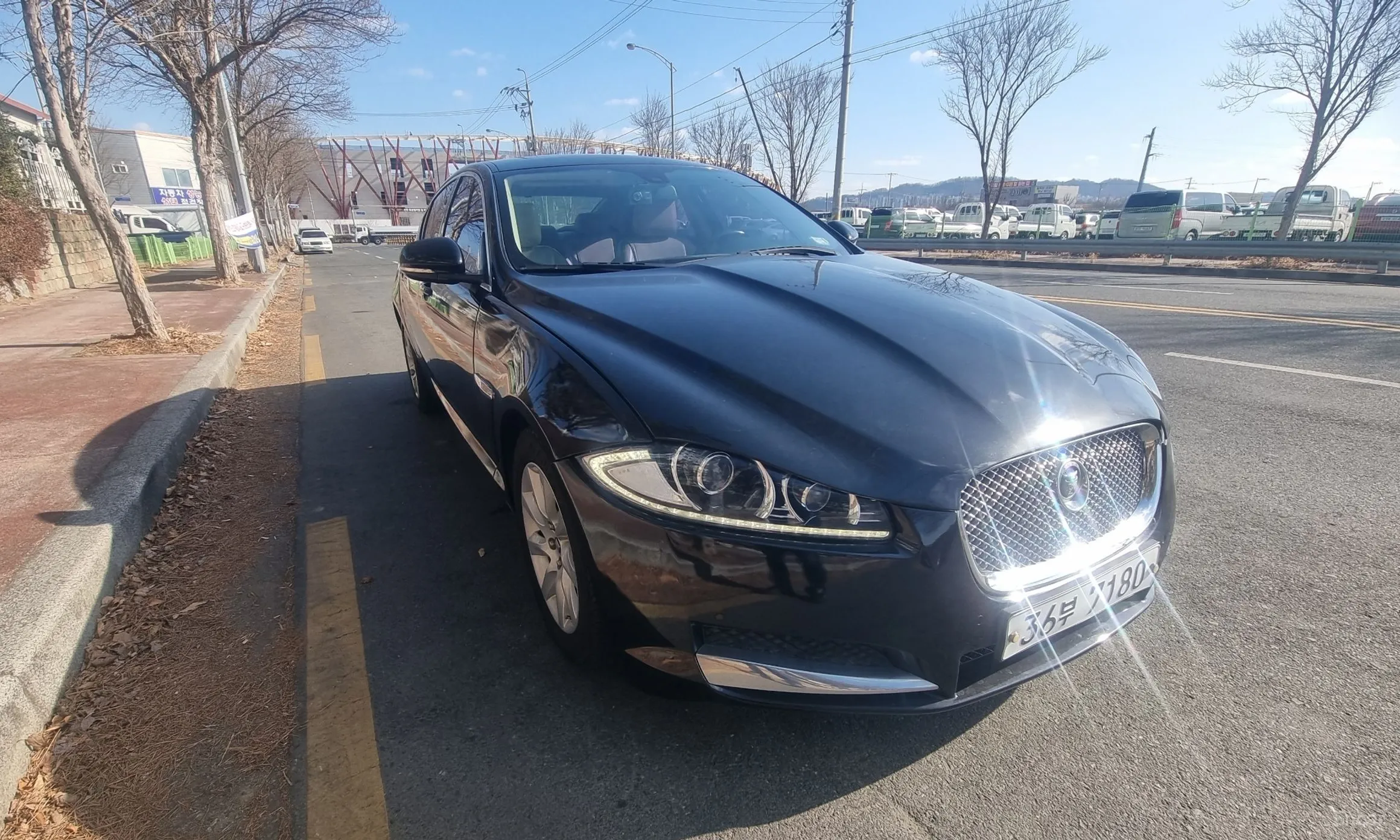 Jaguar New XF превью 20