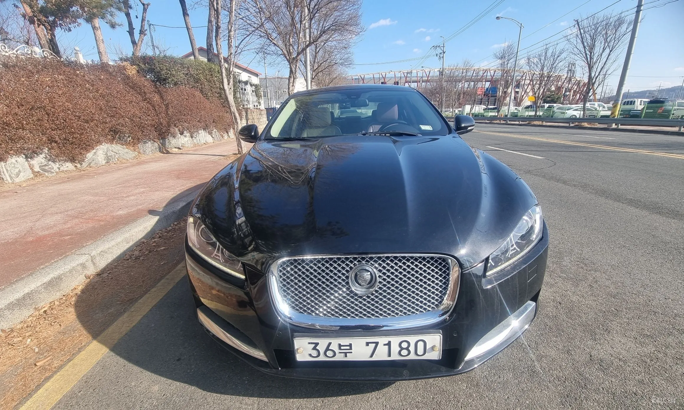 Jaguar New XF превью 3