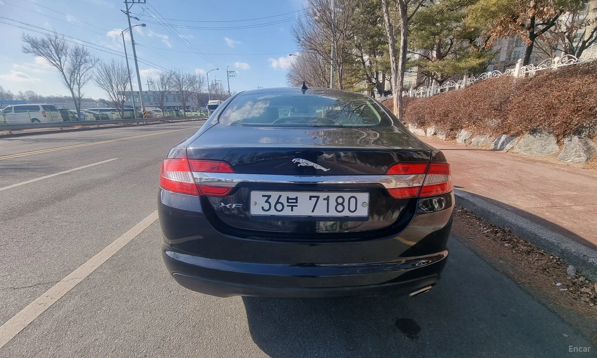 Jaguar New XF превью 4