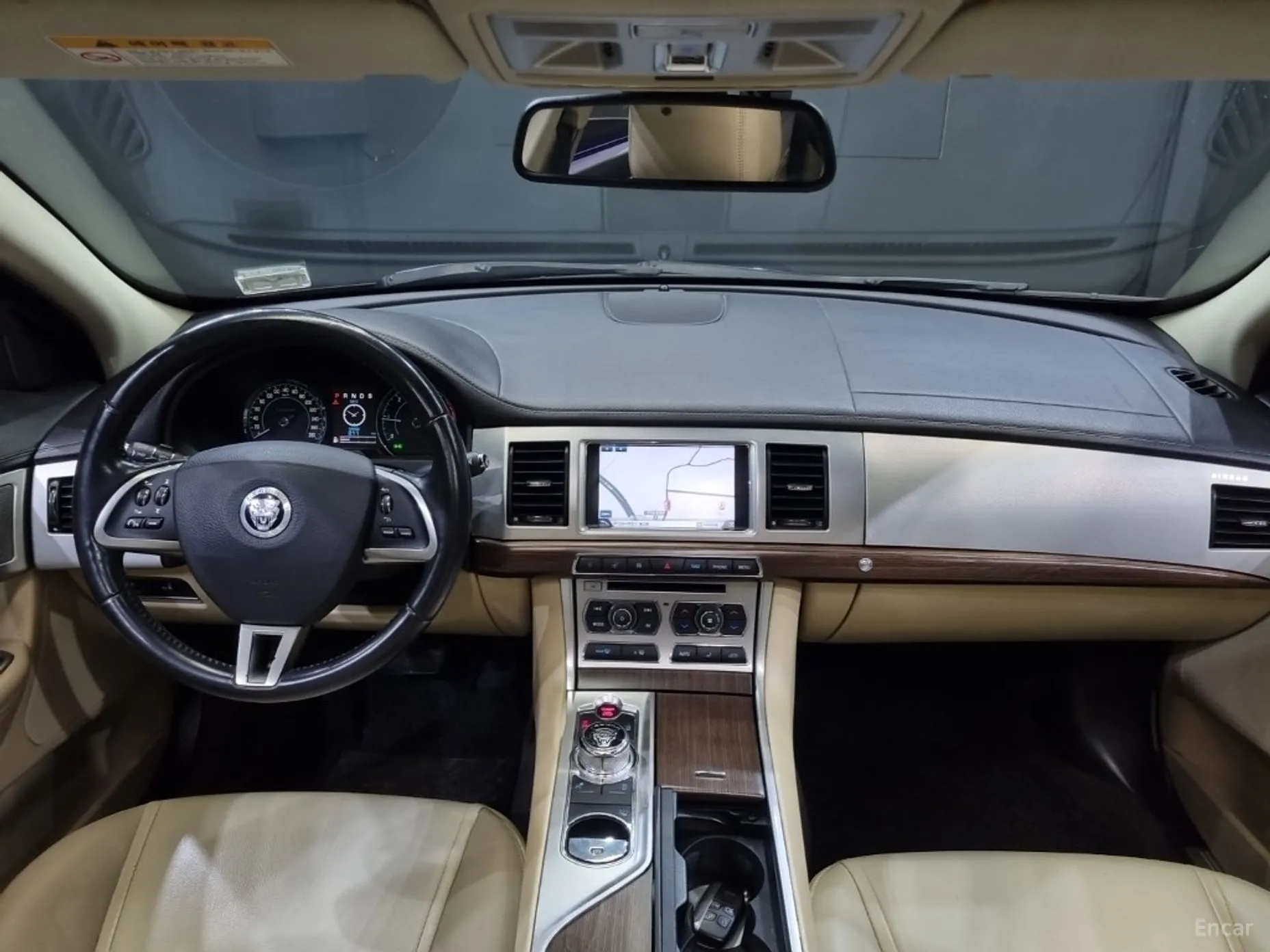 Jaguar New XF превью 6