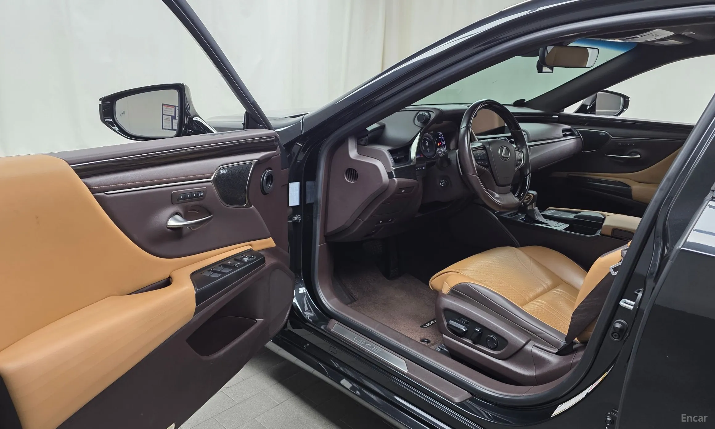 Lexus ES300h 7th Generation превью 10