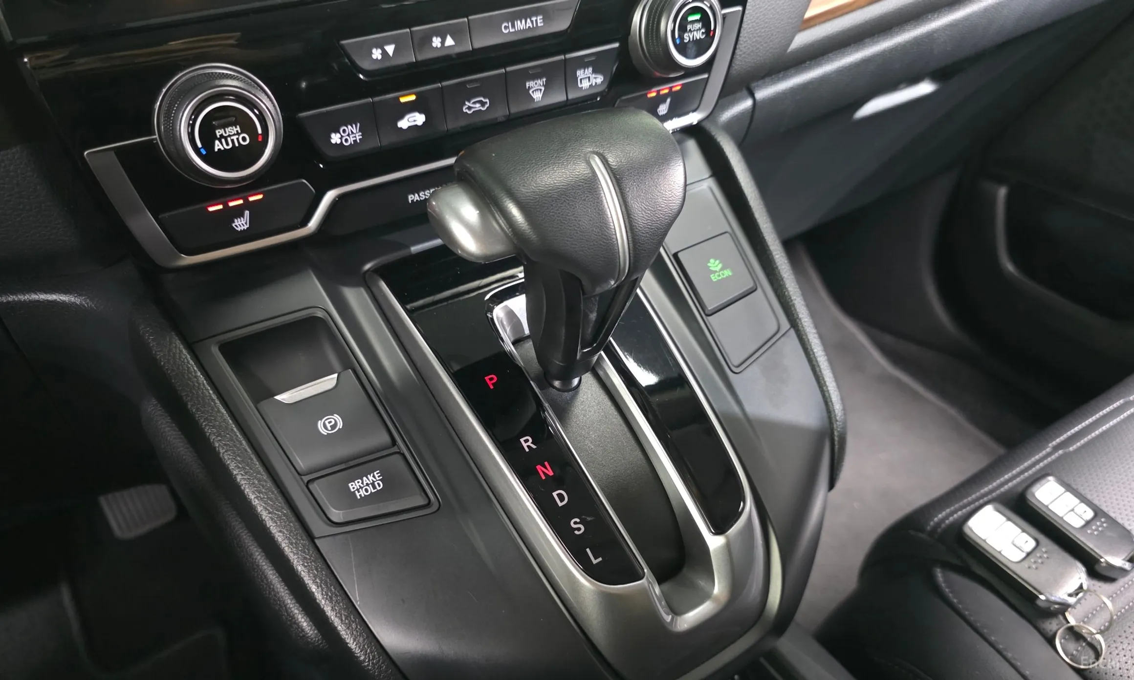 Honda CR-V 5th generation превью 9