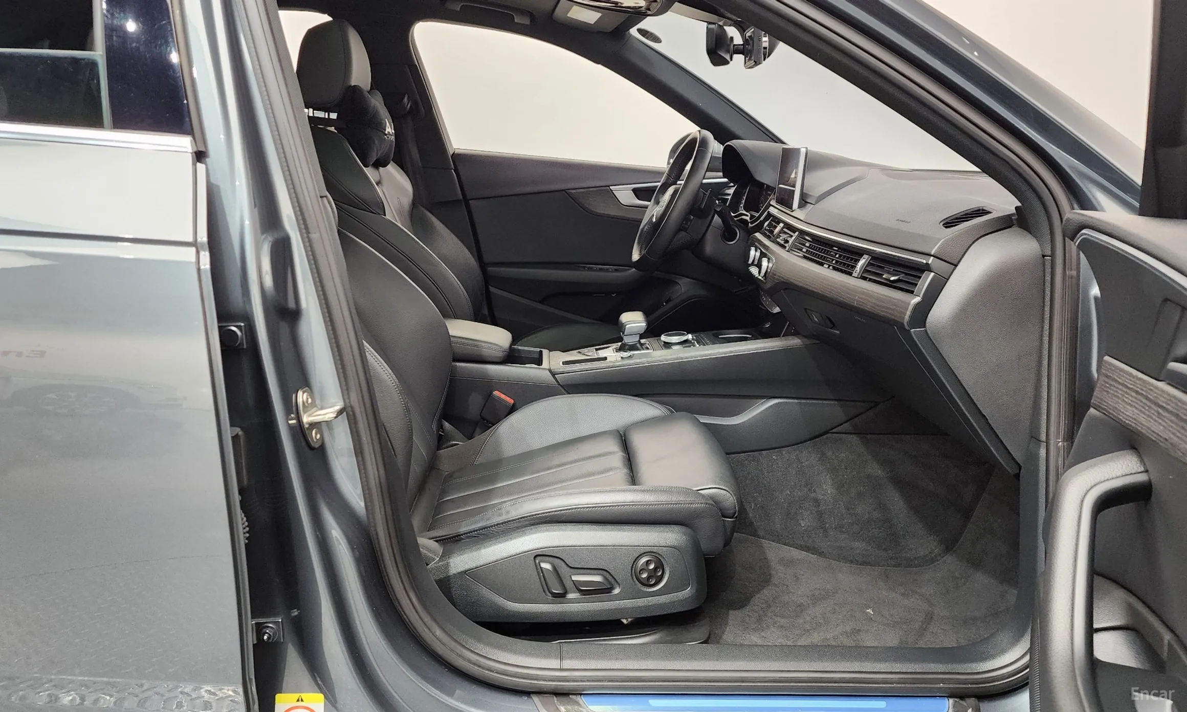 Audi A4 (B9) превью 11