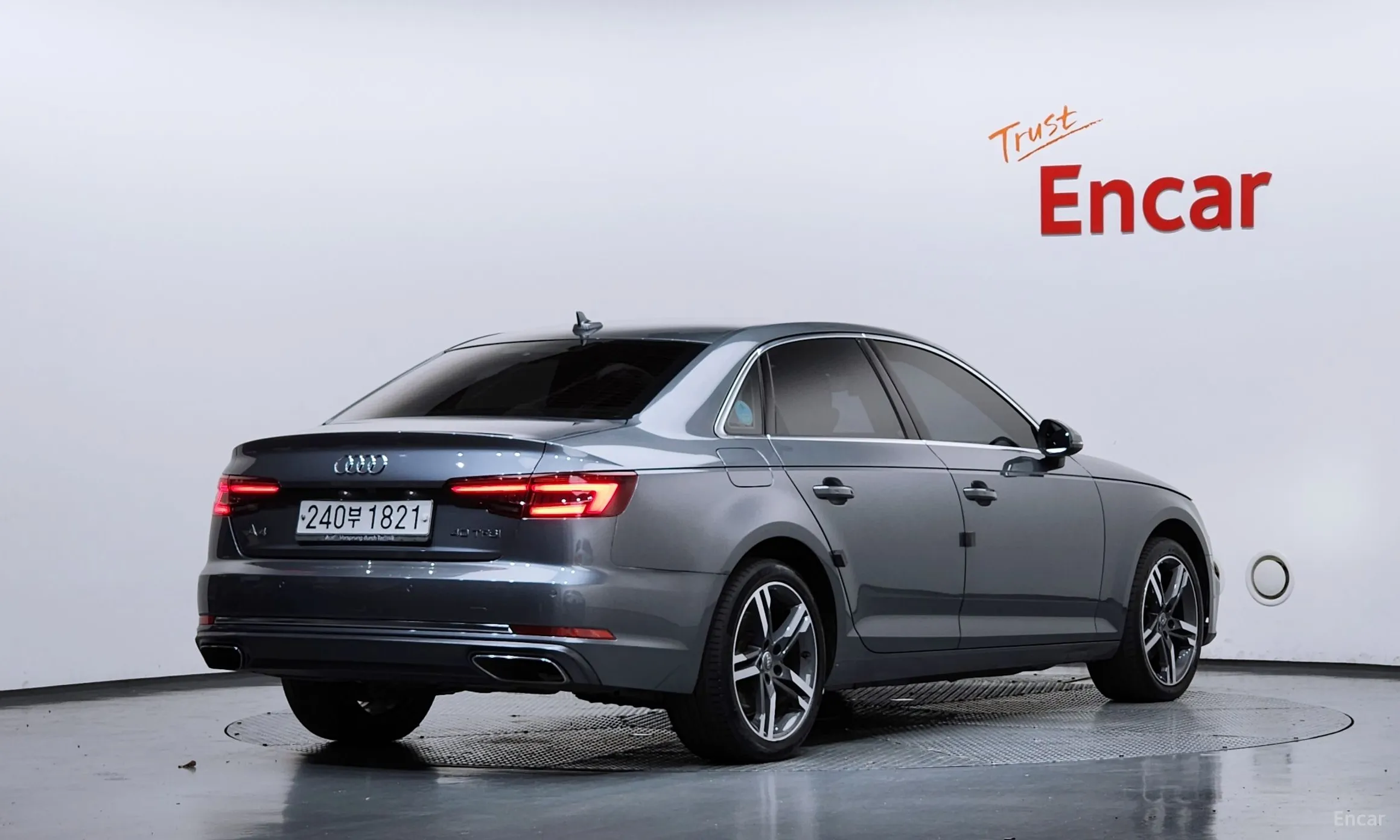Audi A4 (B9)