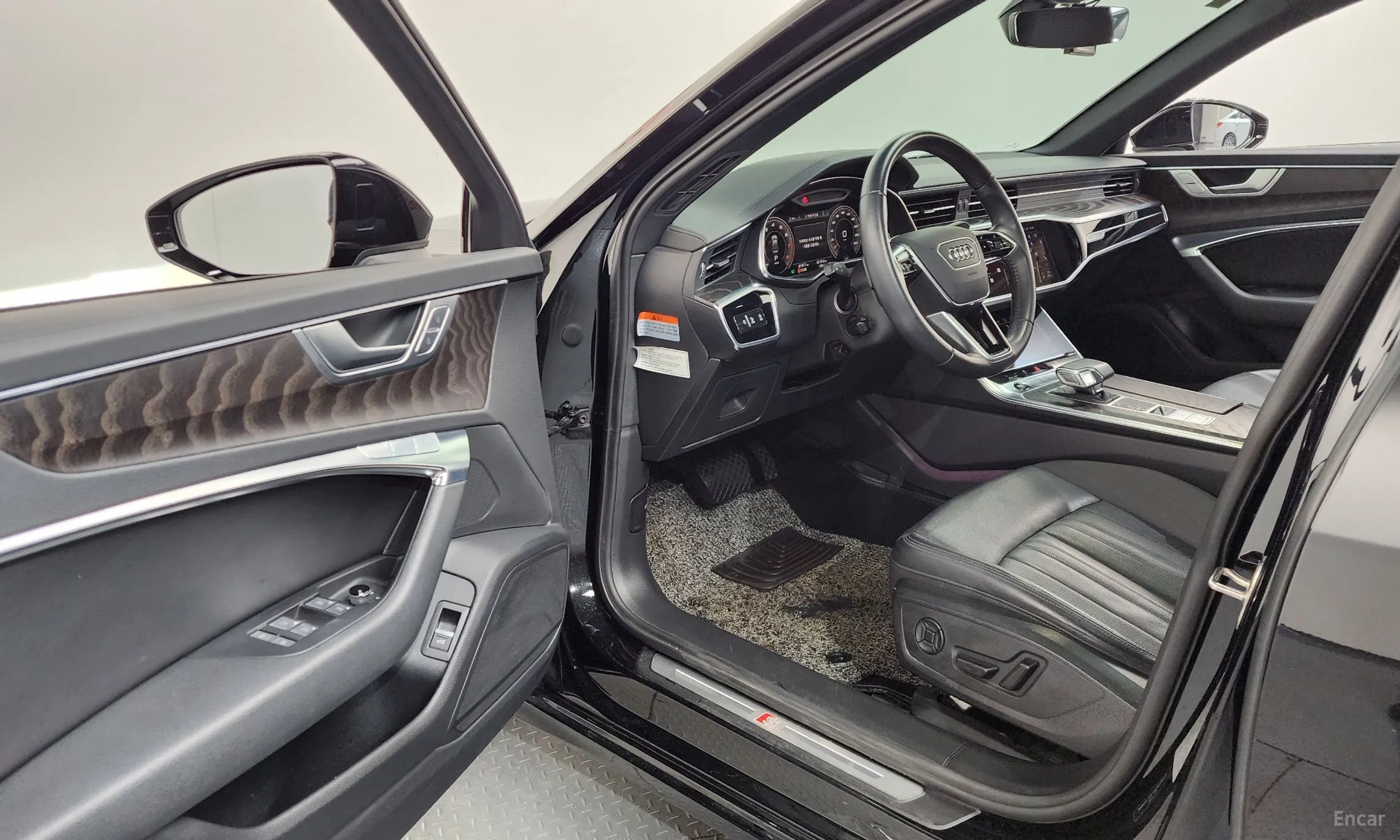 Audi A6 (C8) превью 10