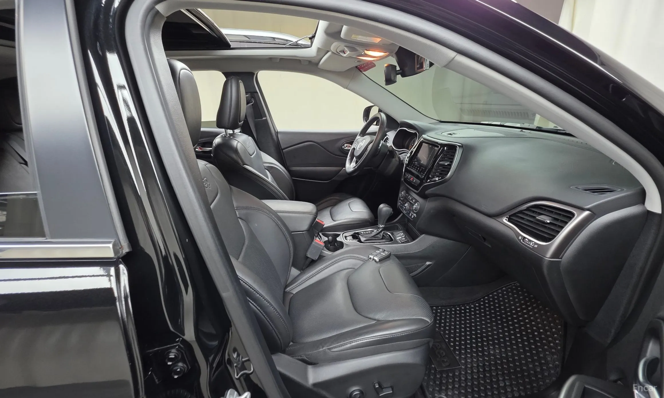 Jeep Cherokee (KL) превью 10