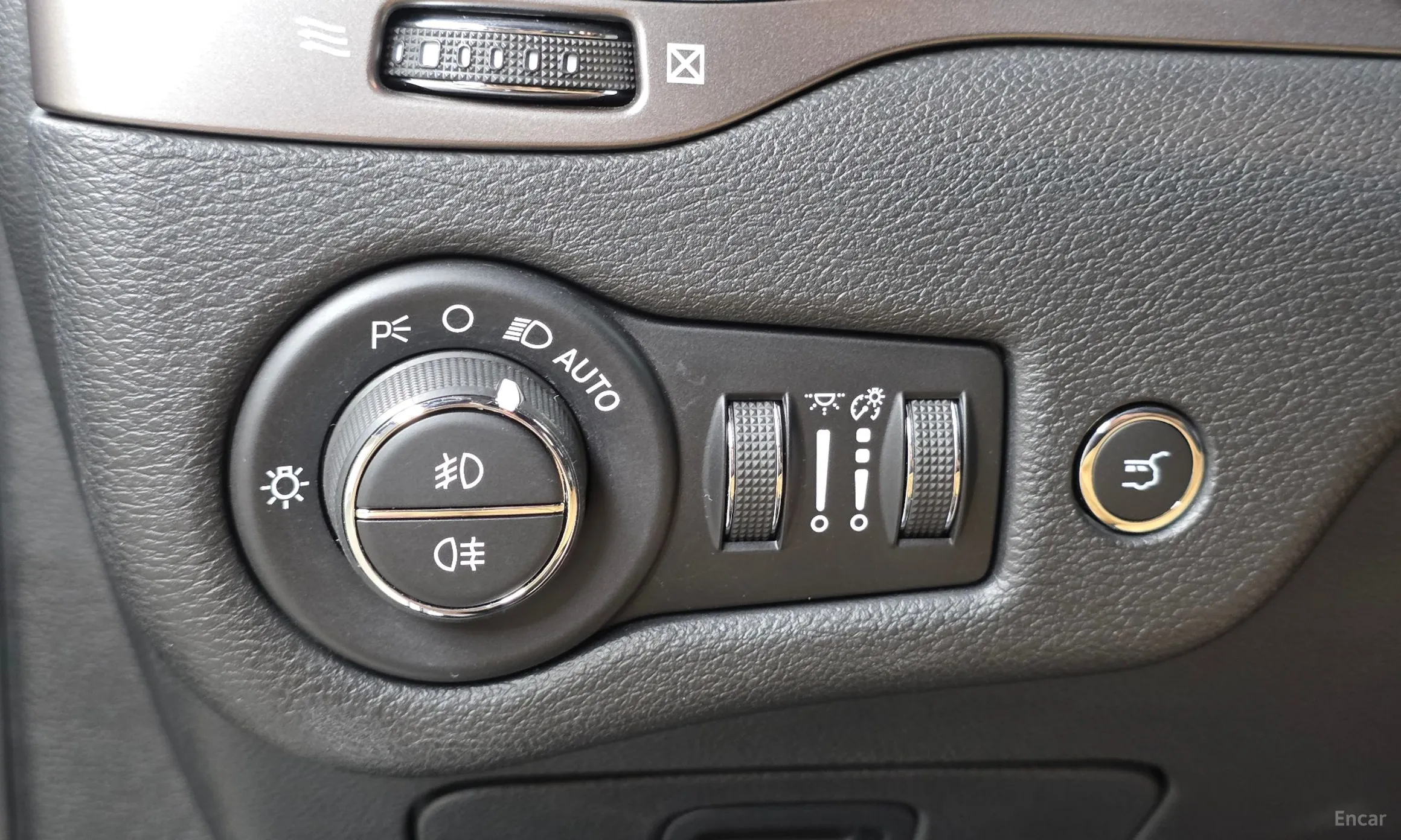 Jeep Cherokee (KL) превью 13