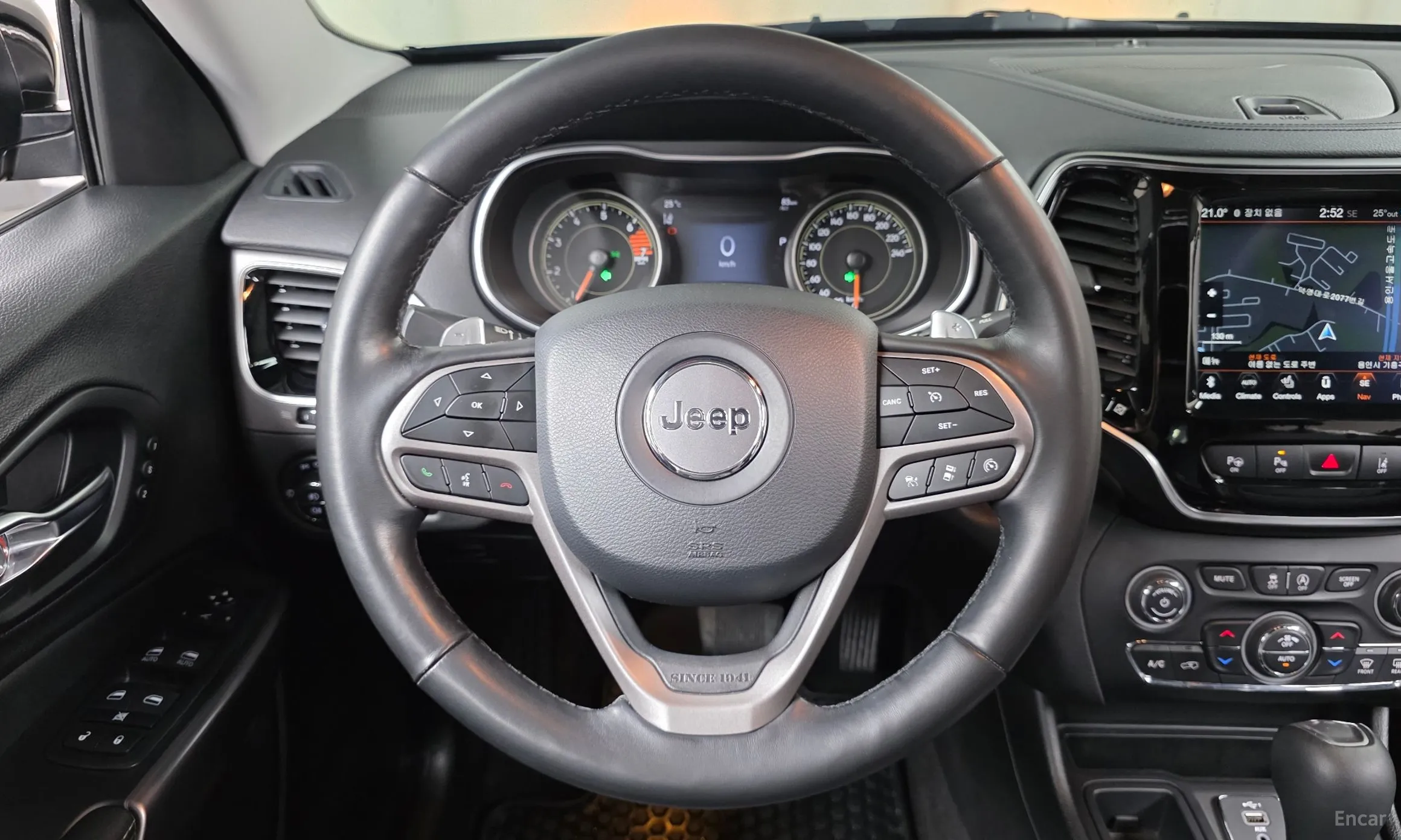 Jeep Cherokee (KL) превью 14