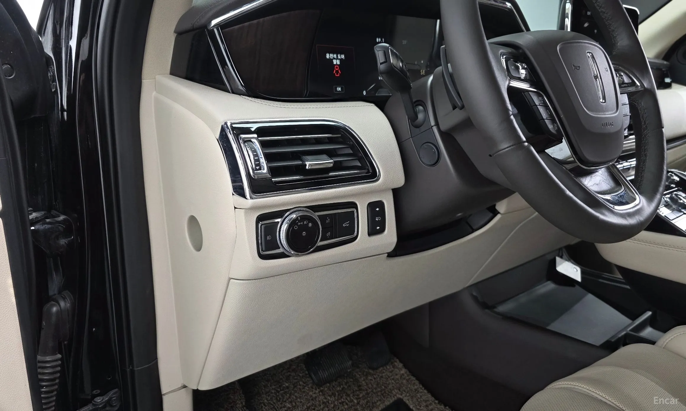 Lincoln Navigator 4th generation превью 13