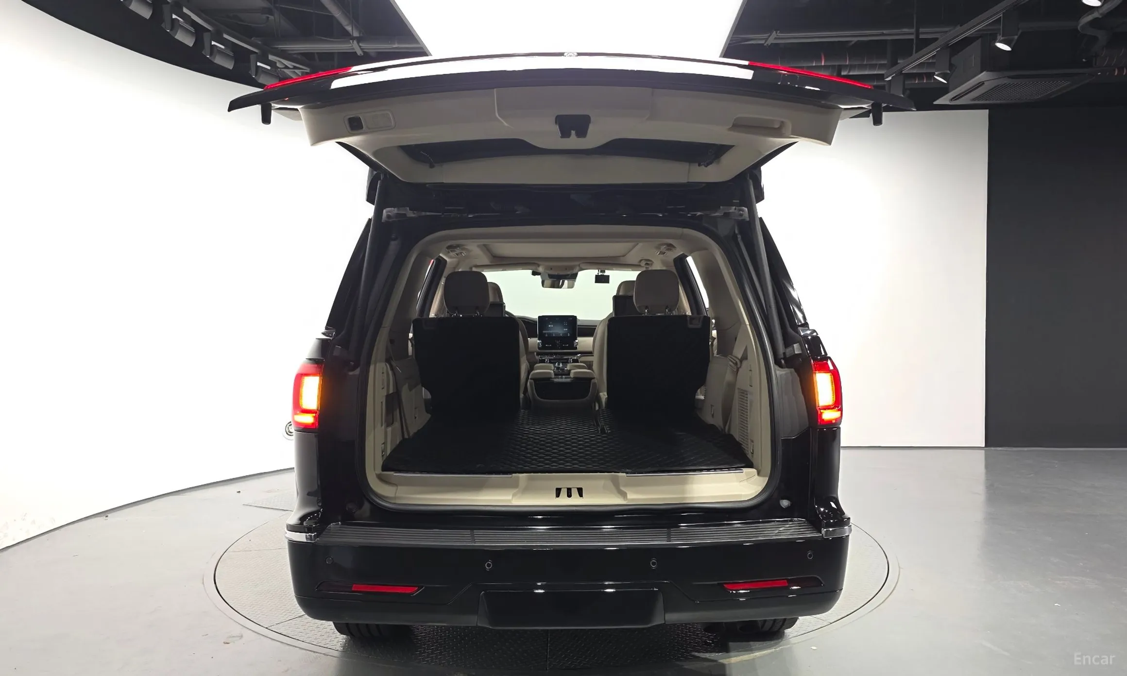 Lincoln Navigator 4th generation превью 20